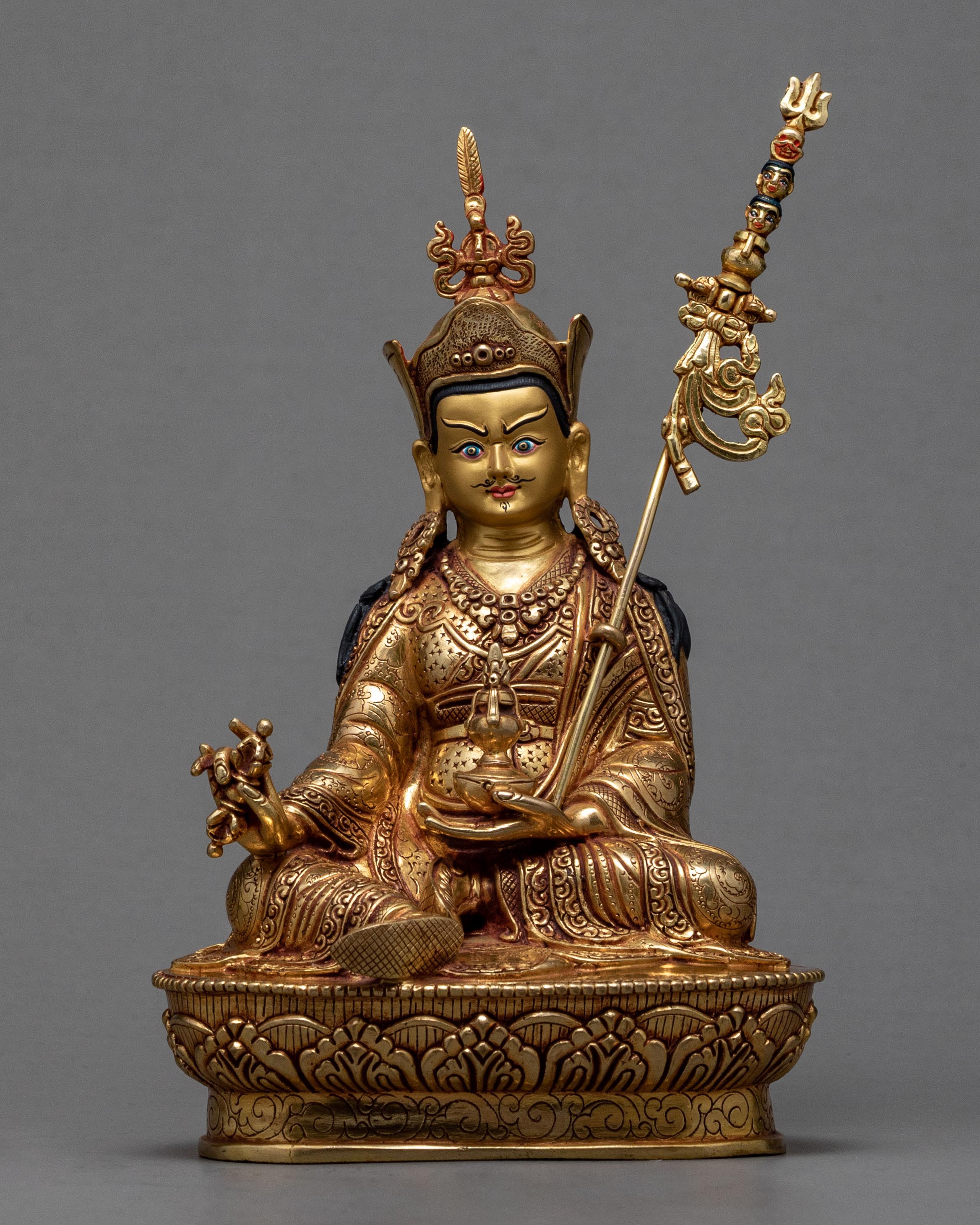 Mahaguru Rinpoche Statue