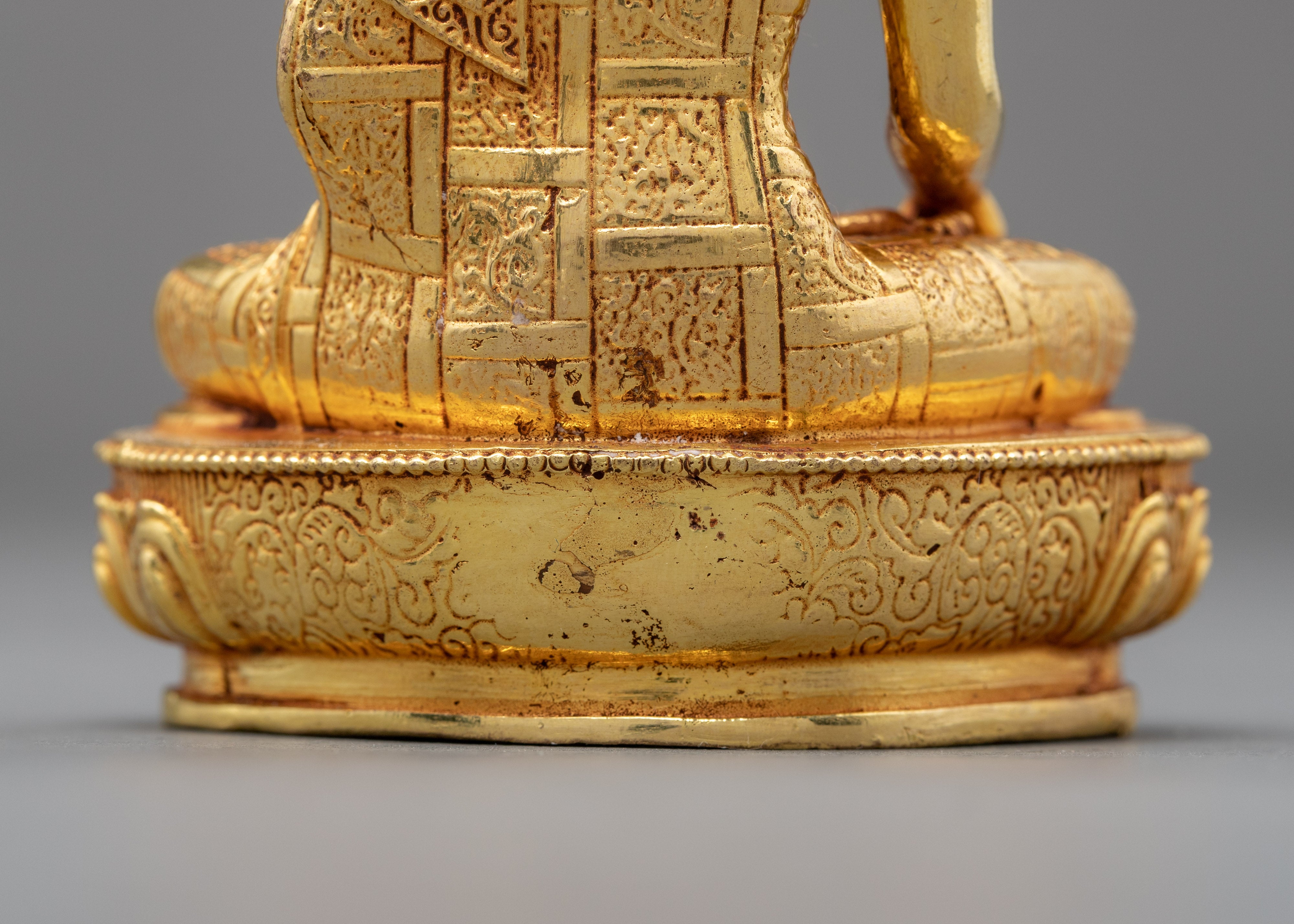 Miniature Shakyamuni Buddha Statue | Traditional Buddhist Art