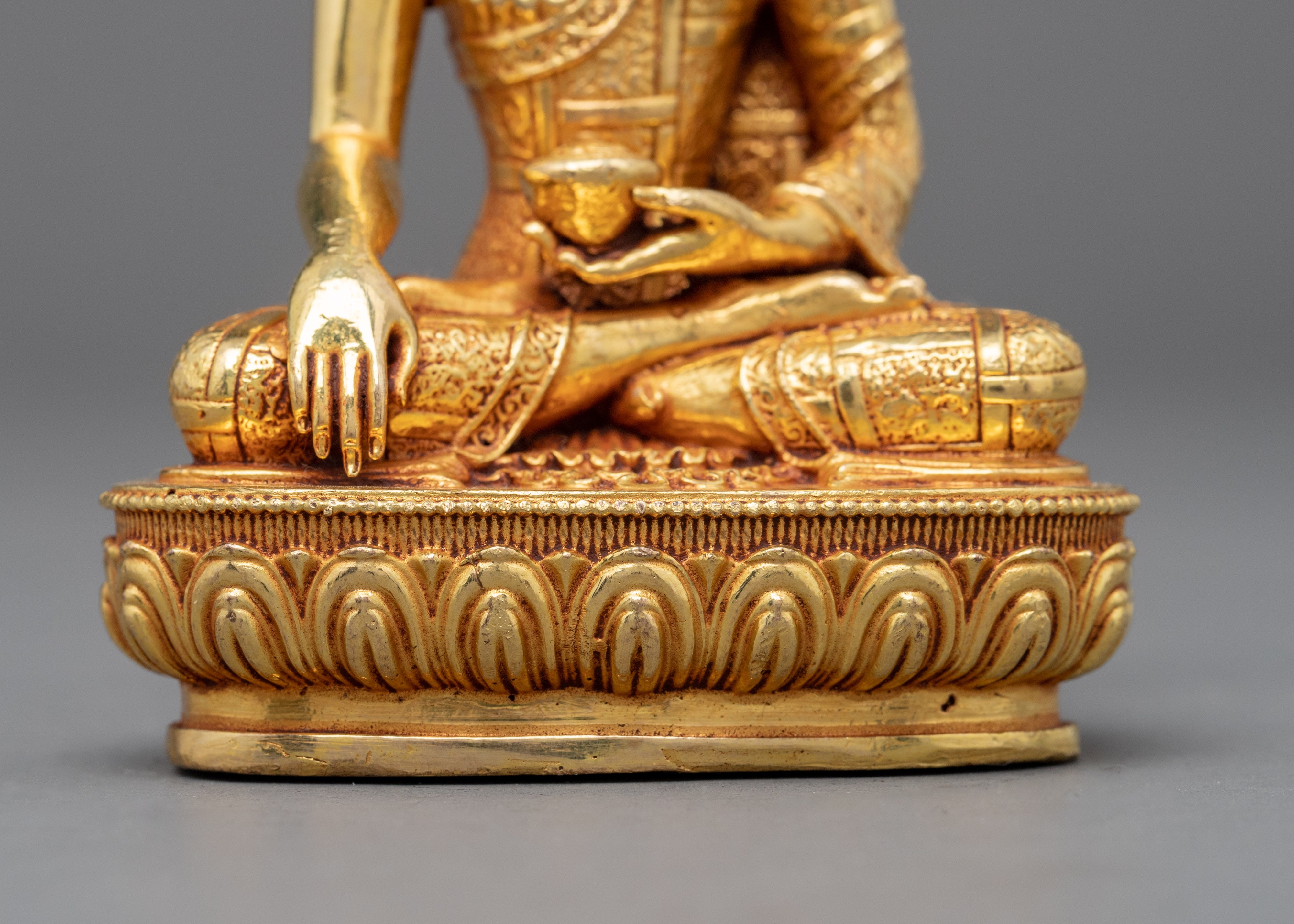 Miniature Shakyamuni Buddha Statue | Traditional Buddhist Art