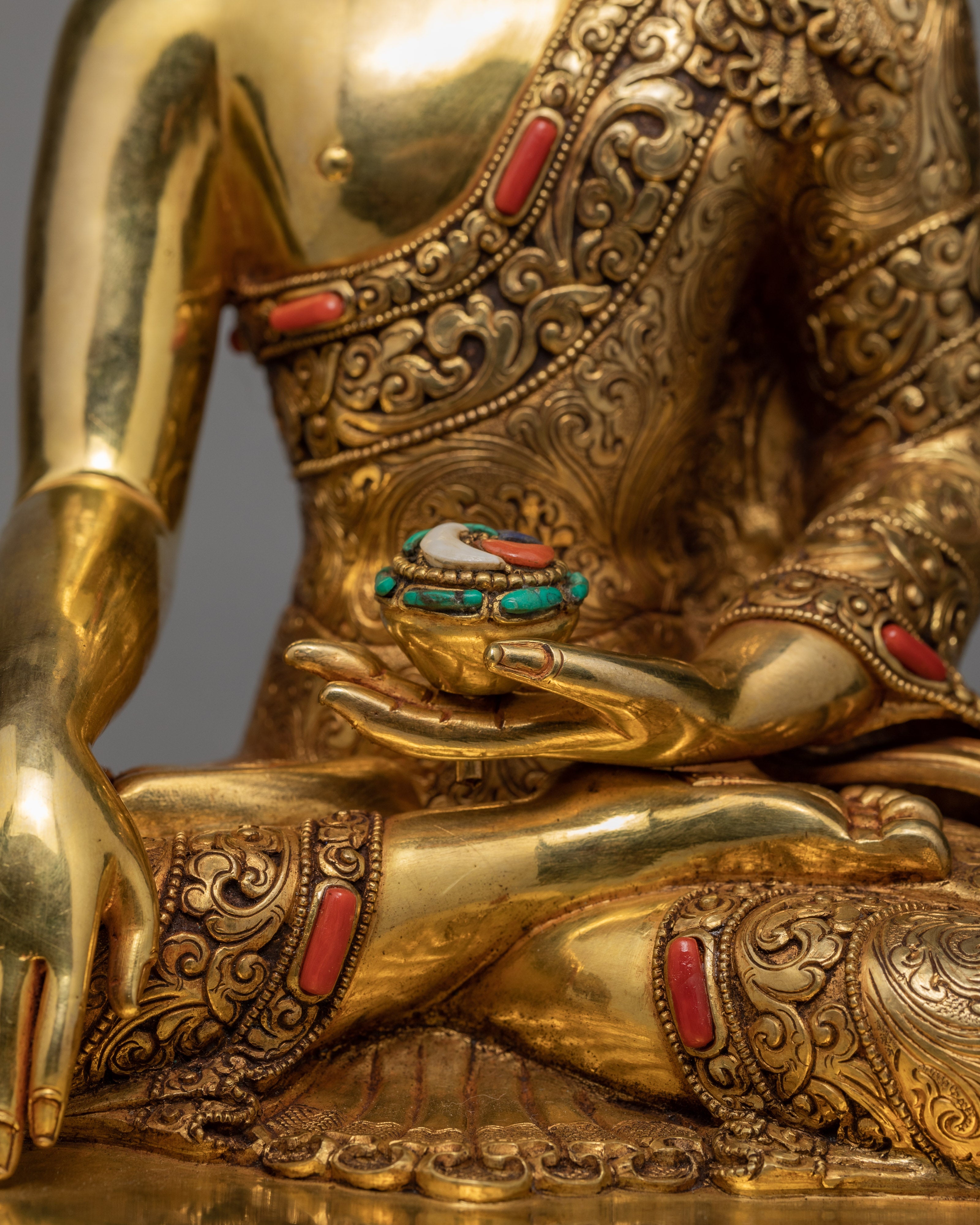 Buddha Shakyamuni Statue | Adorned With Precious Stones | Traditional Tibetan Style