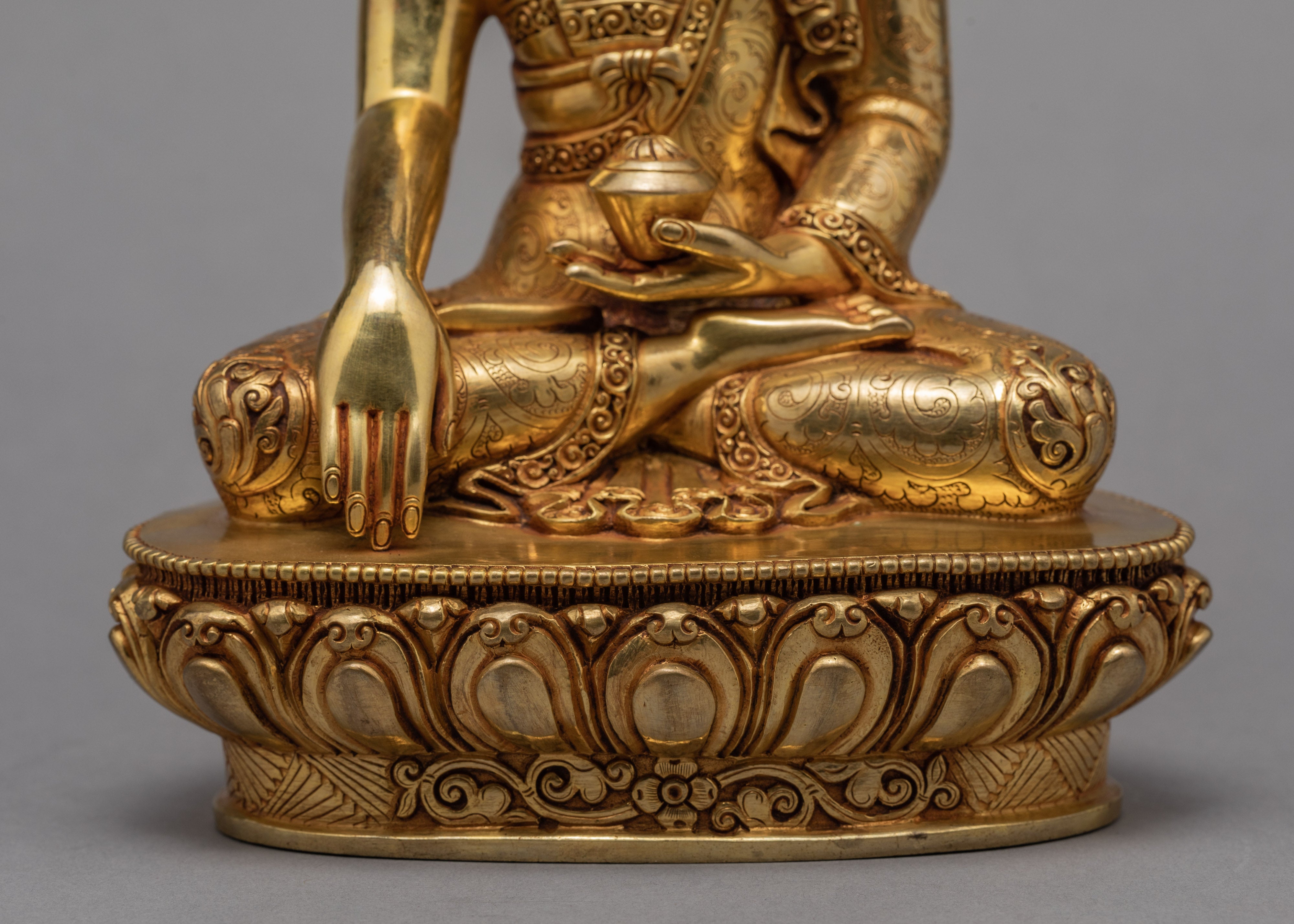 Buddha Shakyamuni Statue | Plated With Gold Buddha Statue