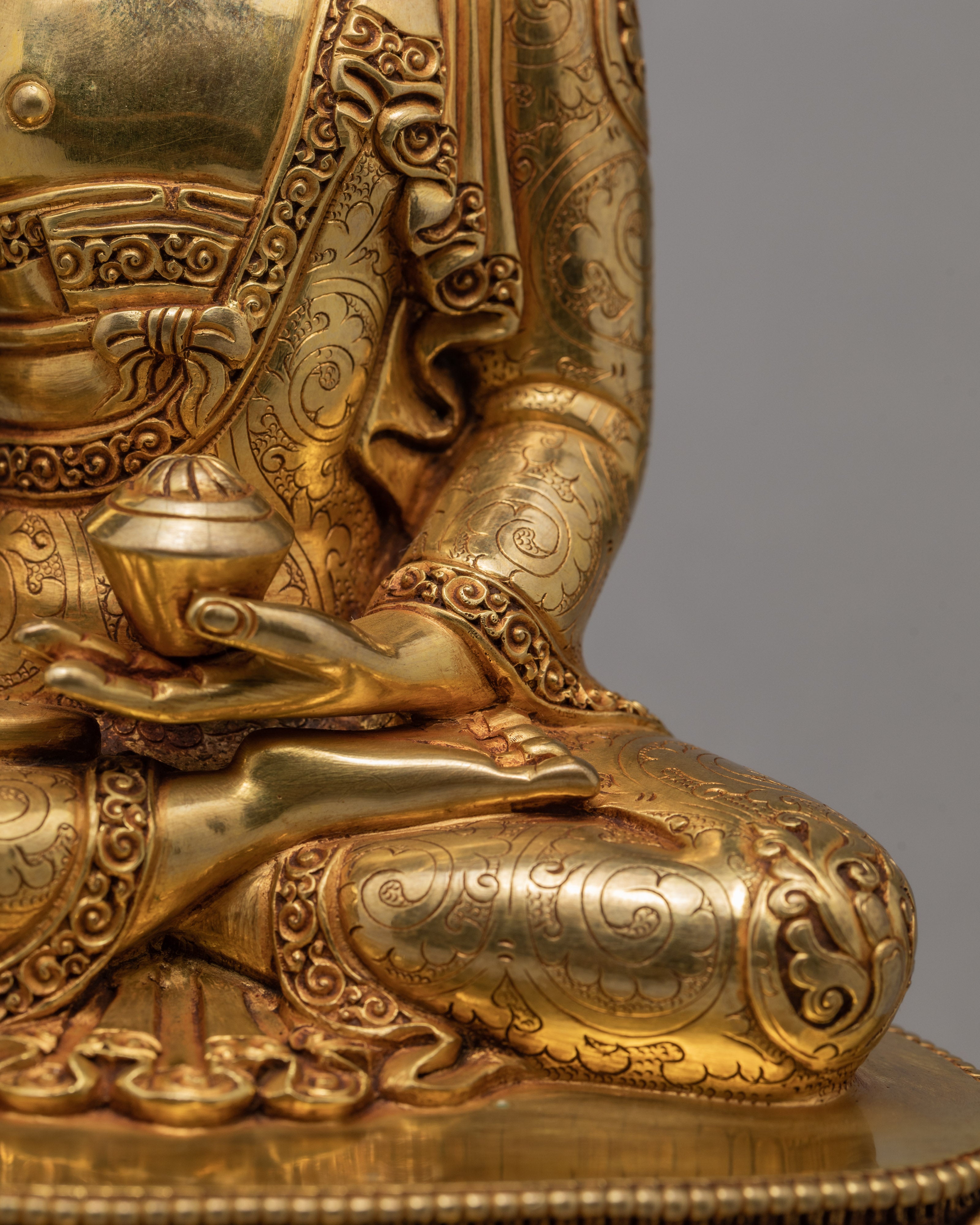 Buddha Shakyamuni Statue | Plated With Gold Buddha Statue