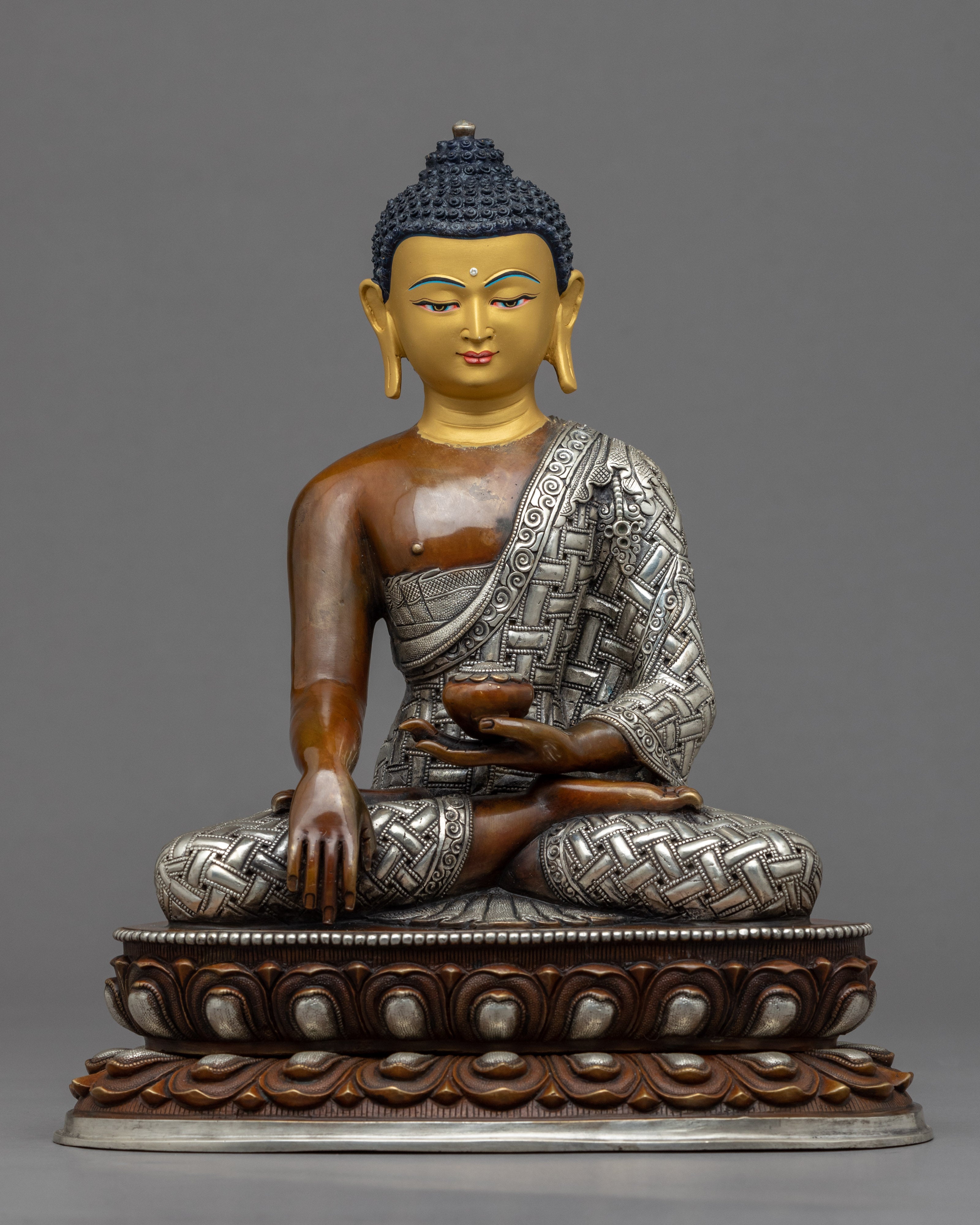 buddha statue silver