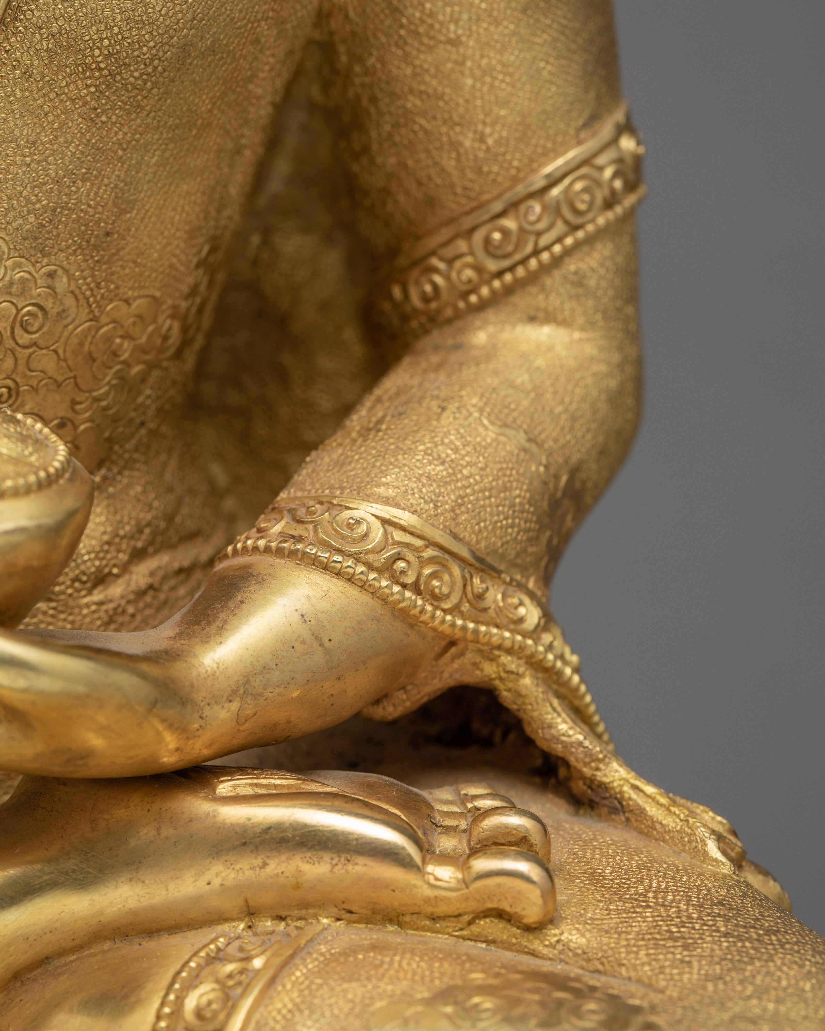 Shakyamuni Buddha Statue | The Enlightened One | 24K Gold Gilded