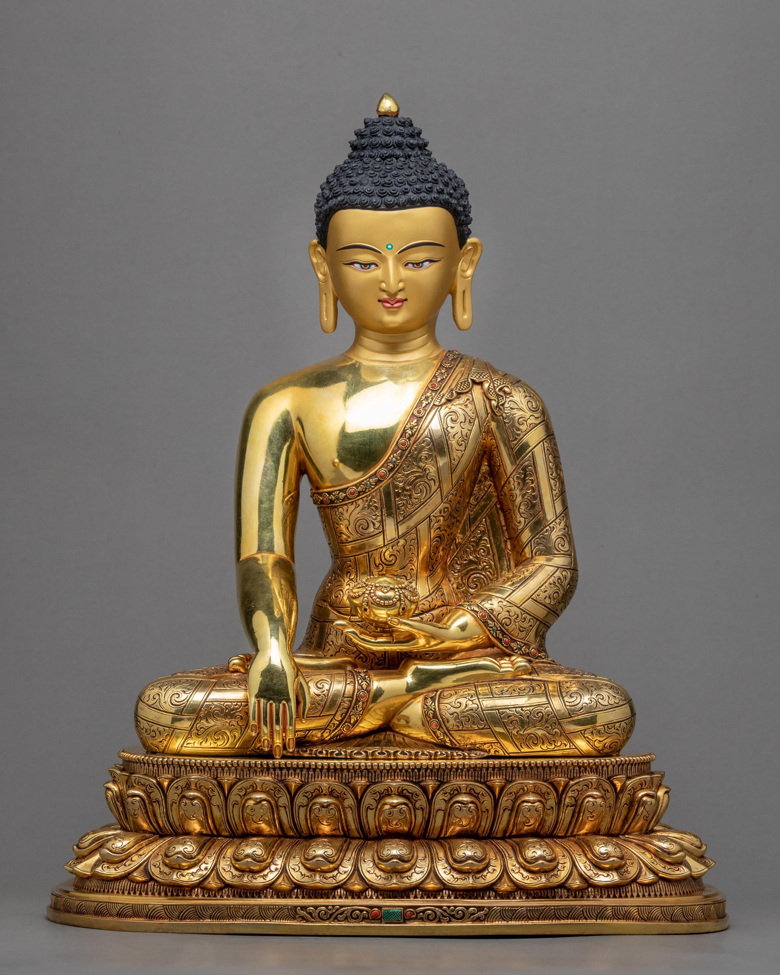 Buddha Shakyamuni Statue