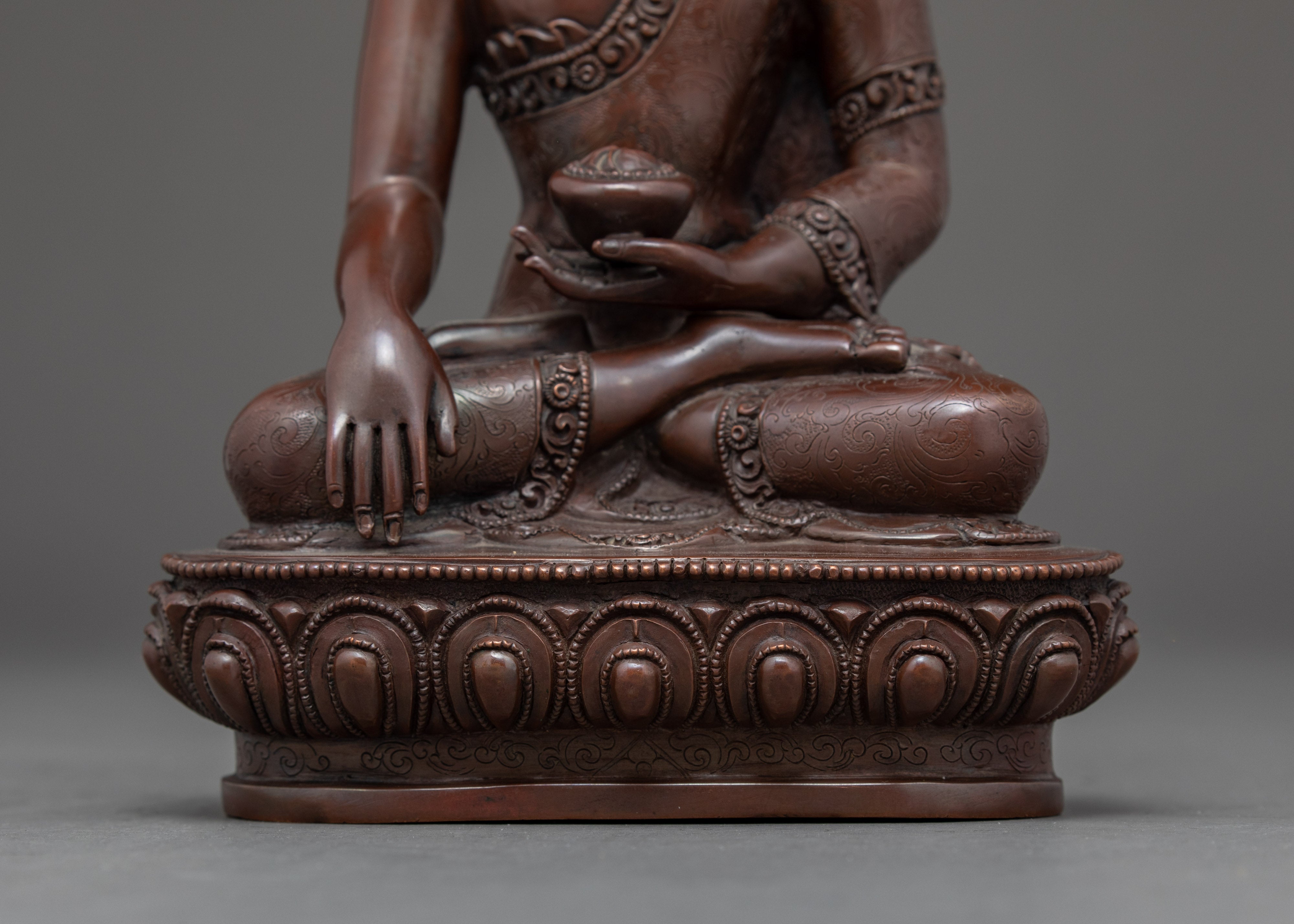 Indoor Shakyamuni Buddha | Traditional Buddhist Sculpture