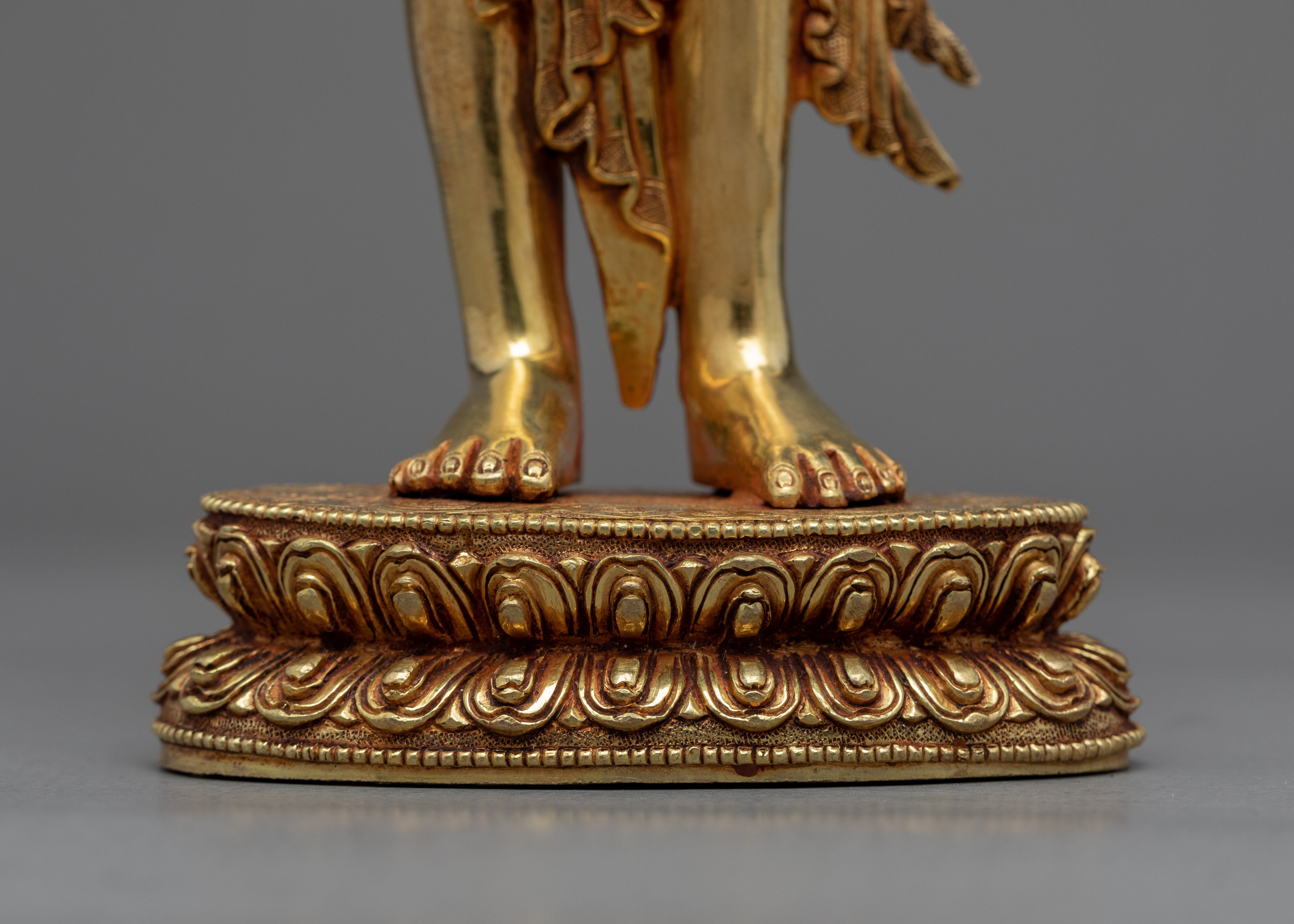 Standing Avalokiteshvara Buddha Statue | Bodhisattva Chenrezig Traditional Artwork
