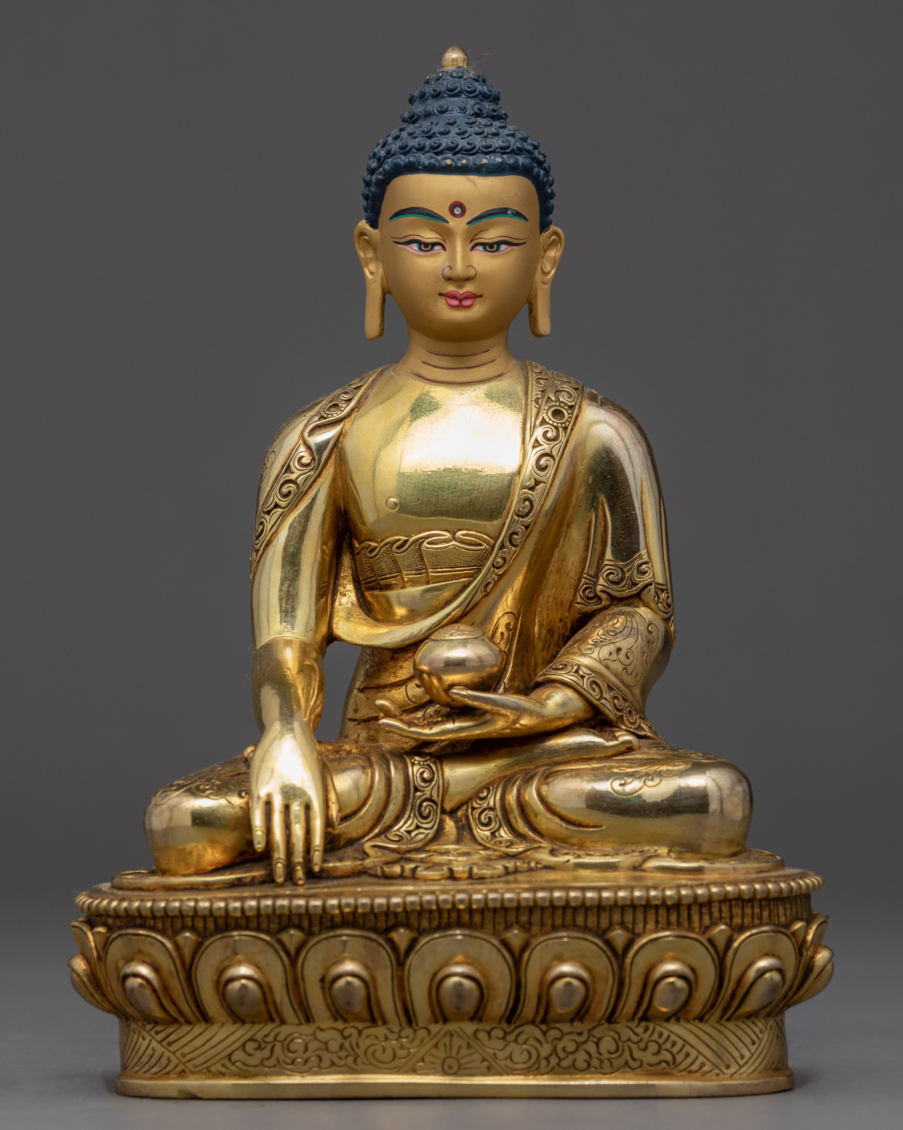 Siddartha Gautama Buddha Statue | Traditional Buddhist Art