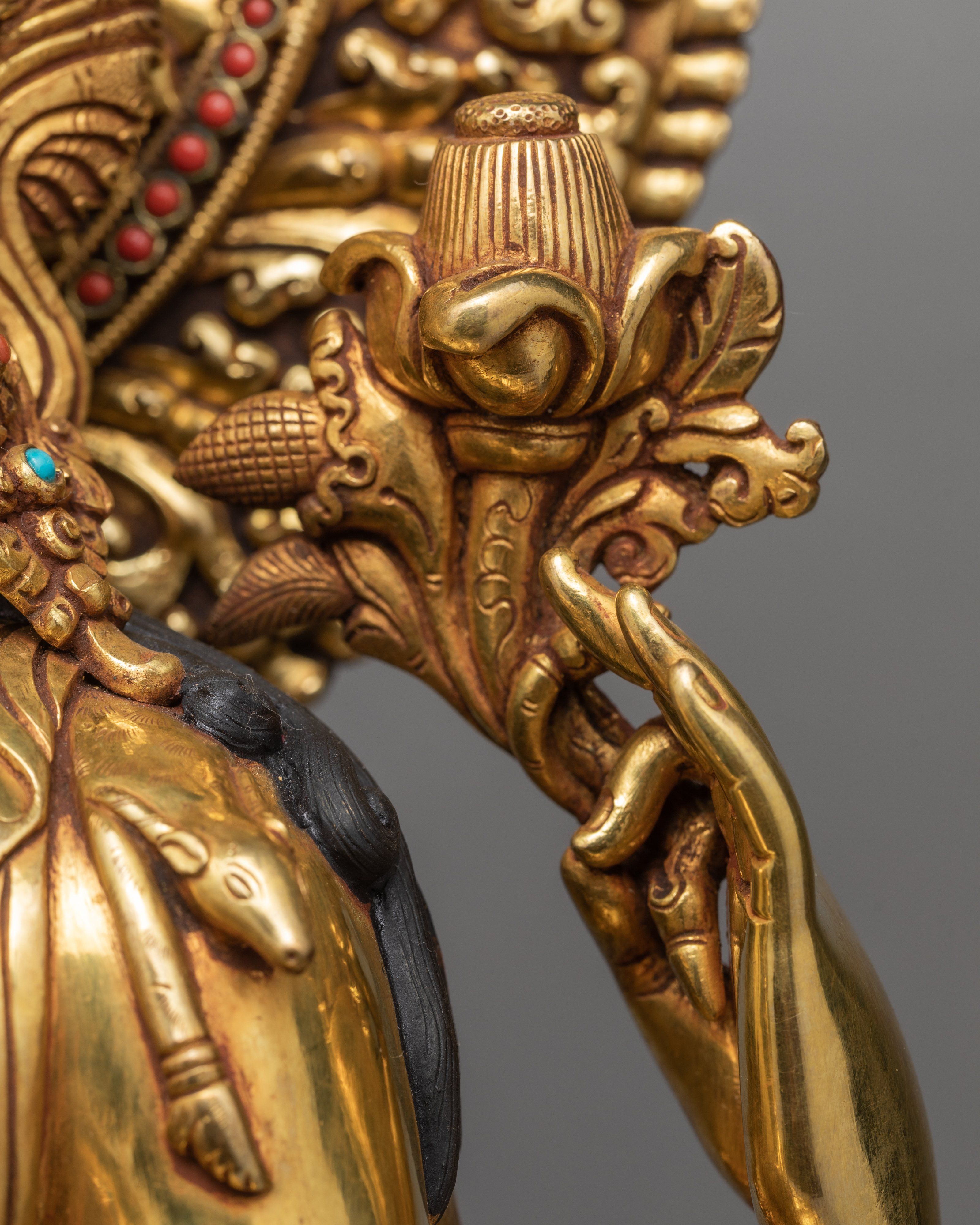 Chenrezig Statue| Bodhisattva Avalokiteshvara Statue| Hand-Carved Gold Gilded Statue