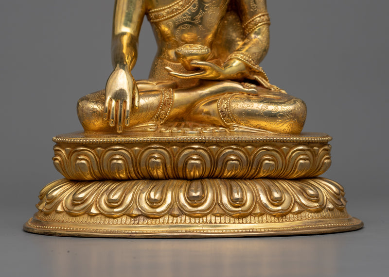 Serene Shakyamuni Buddha Statue | Beacon of Enlightenment