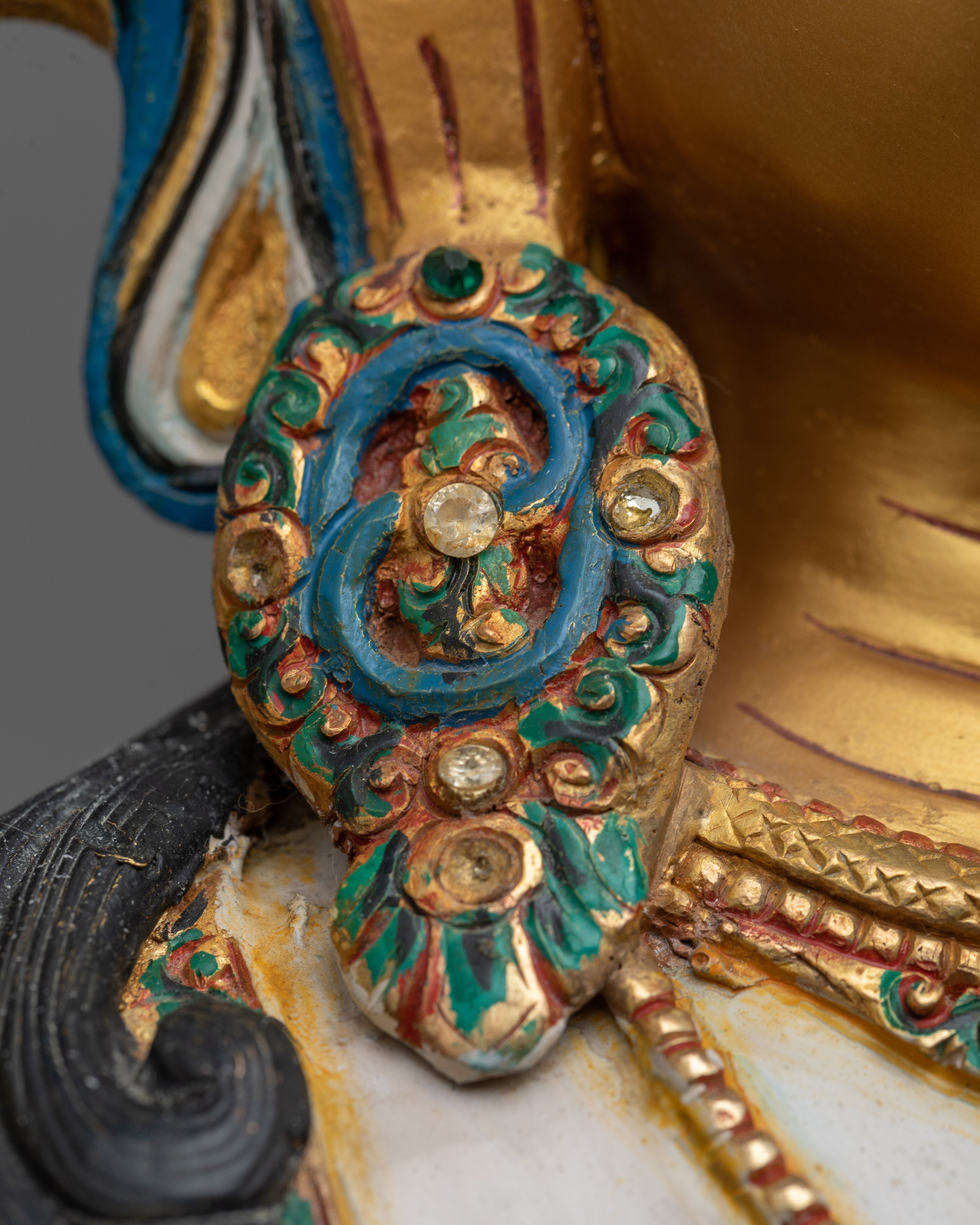 The Divine Chenrezig Statue | Manifest Compassion and Harmony