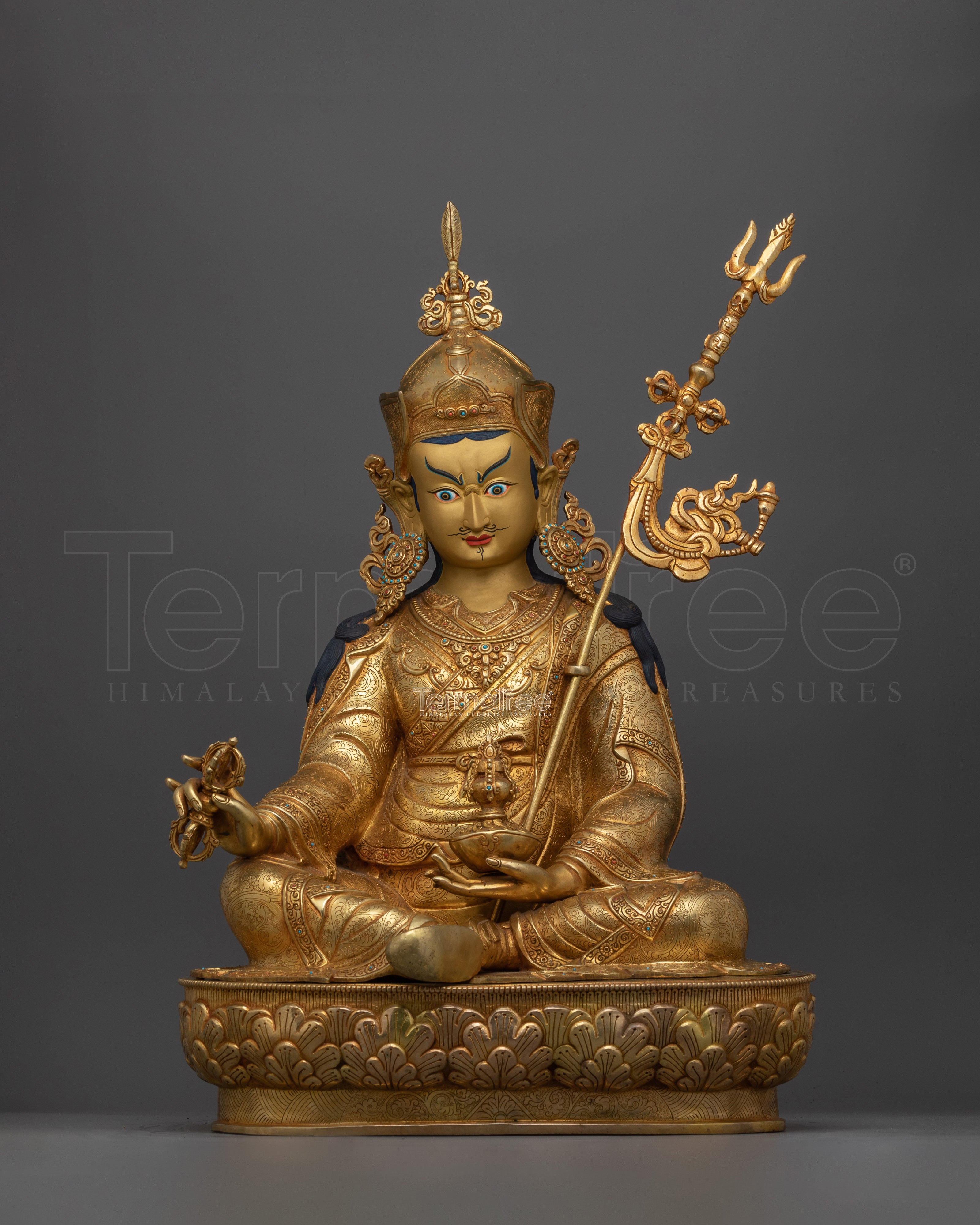 Guru Rinpoche Statue