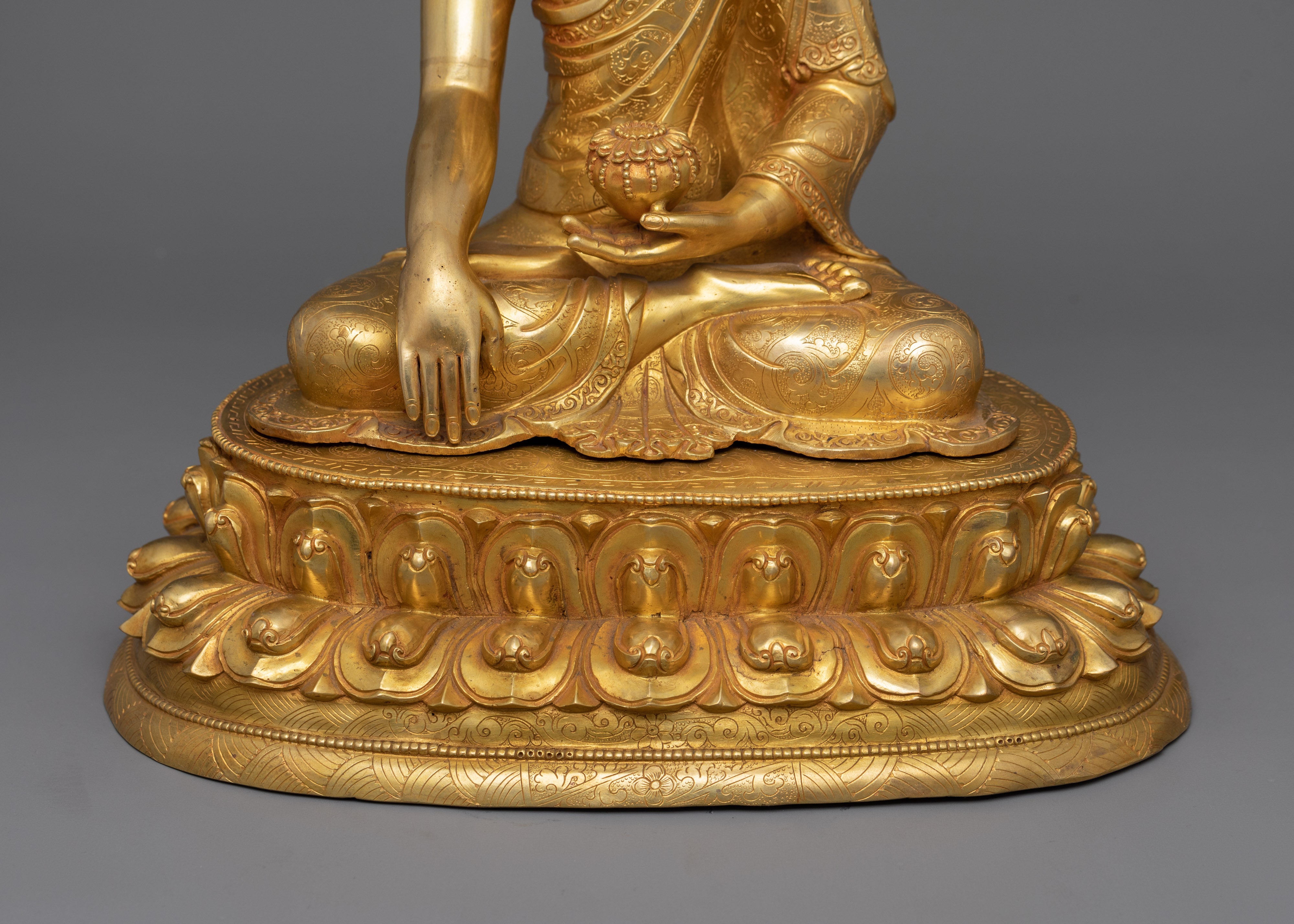 Traditional Statue of Shakyamuni Buddha | The Founder of Buddhism