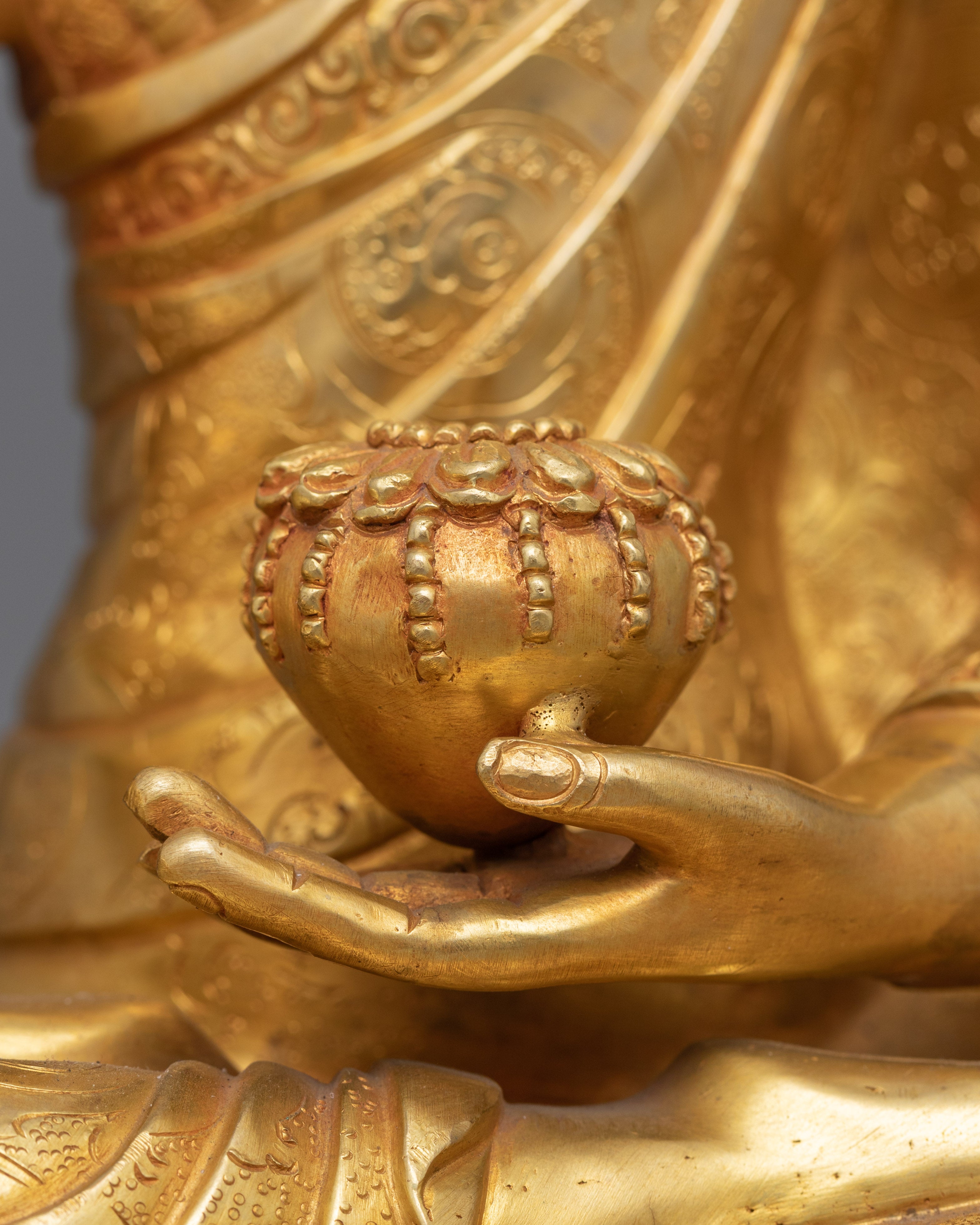 Traditional Statue of Shakyamuni Buddha | The Founder of Buddhism