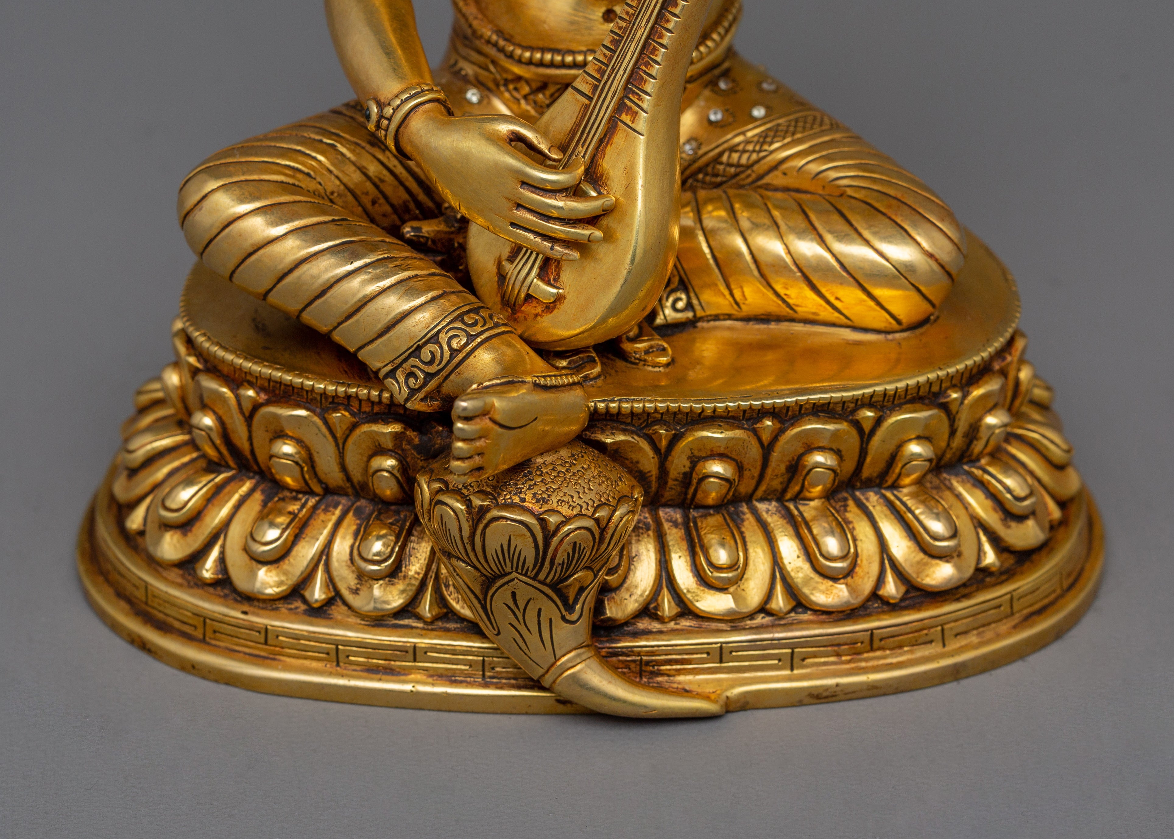 Goddess Saraswati Figurine | Essence of Knowledge and Creativity