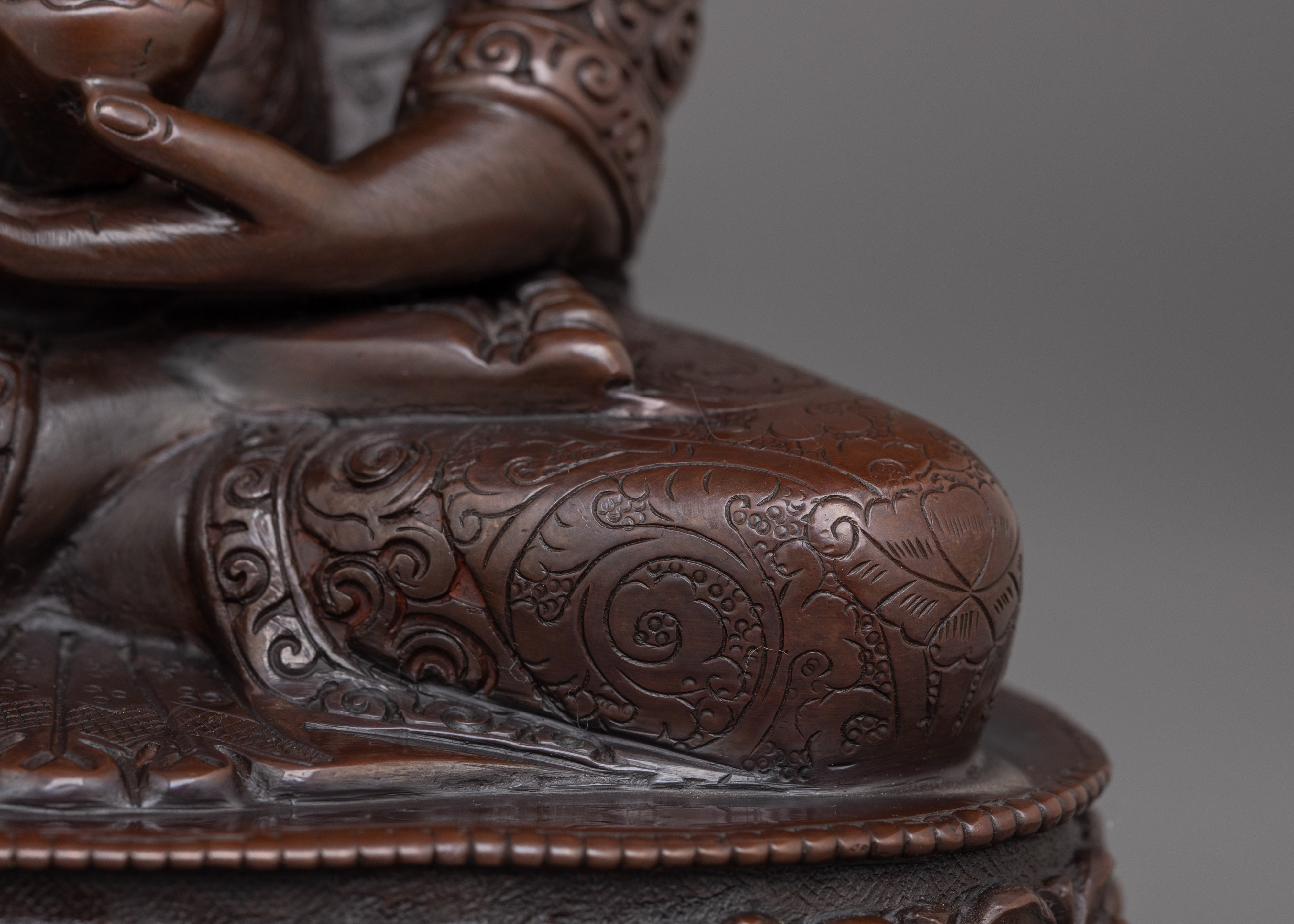 Enlightened Meditating Shakyamuni Buddha Sculpture | Hand-Crafted Buddhist Figurine