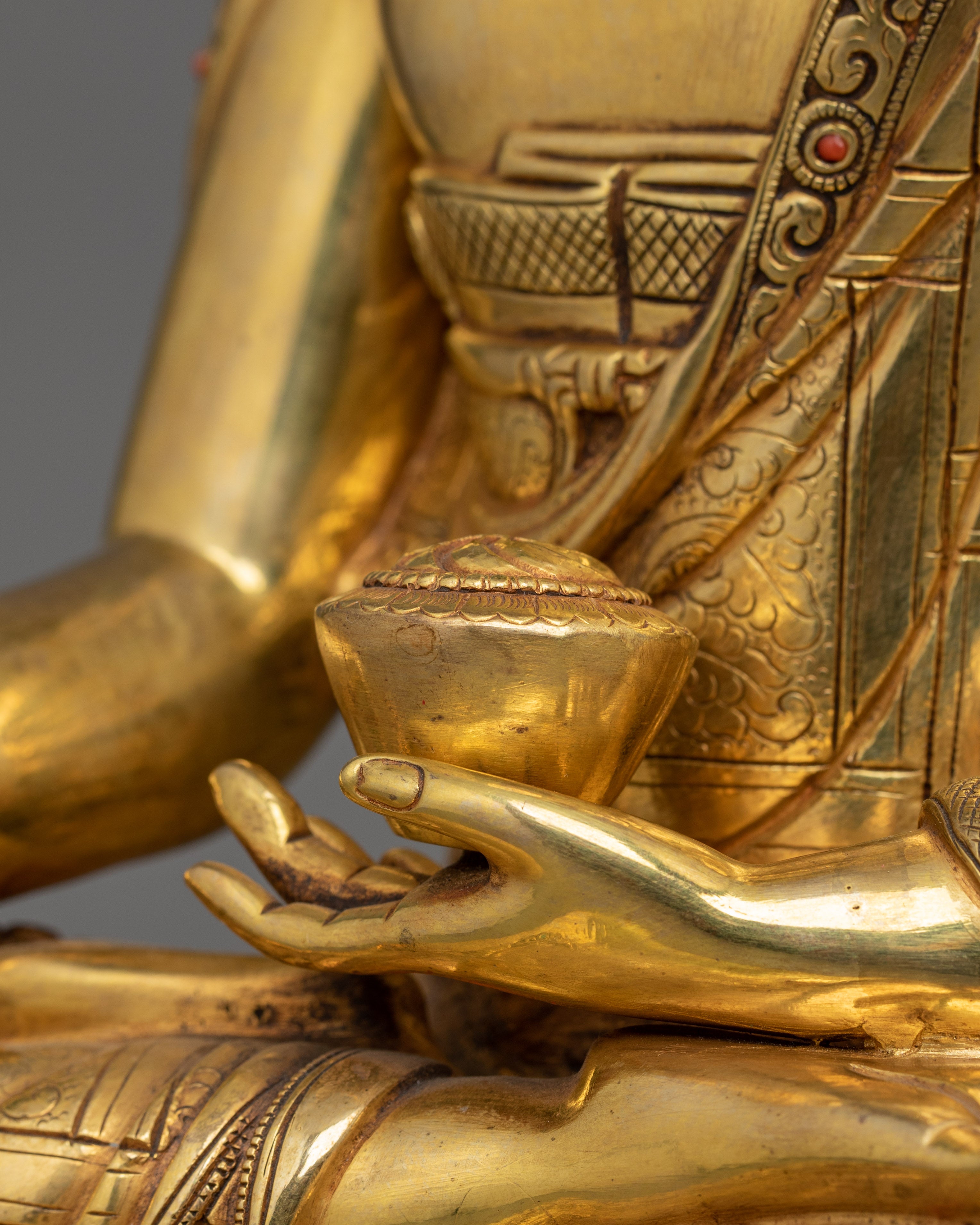 Handcrafted Figurine of Meditating Buddha Shakyamuni | The Path to Enlightenment