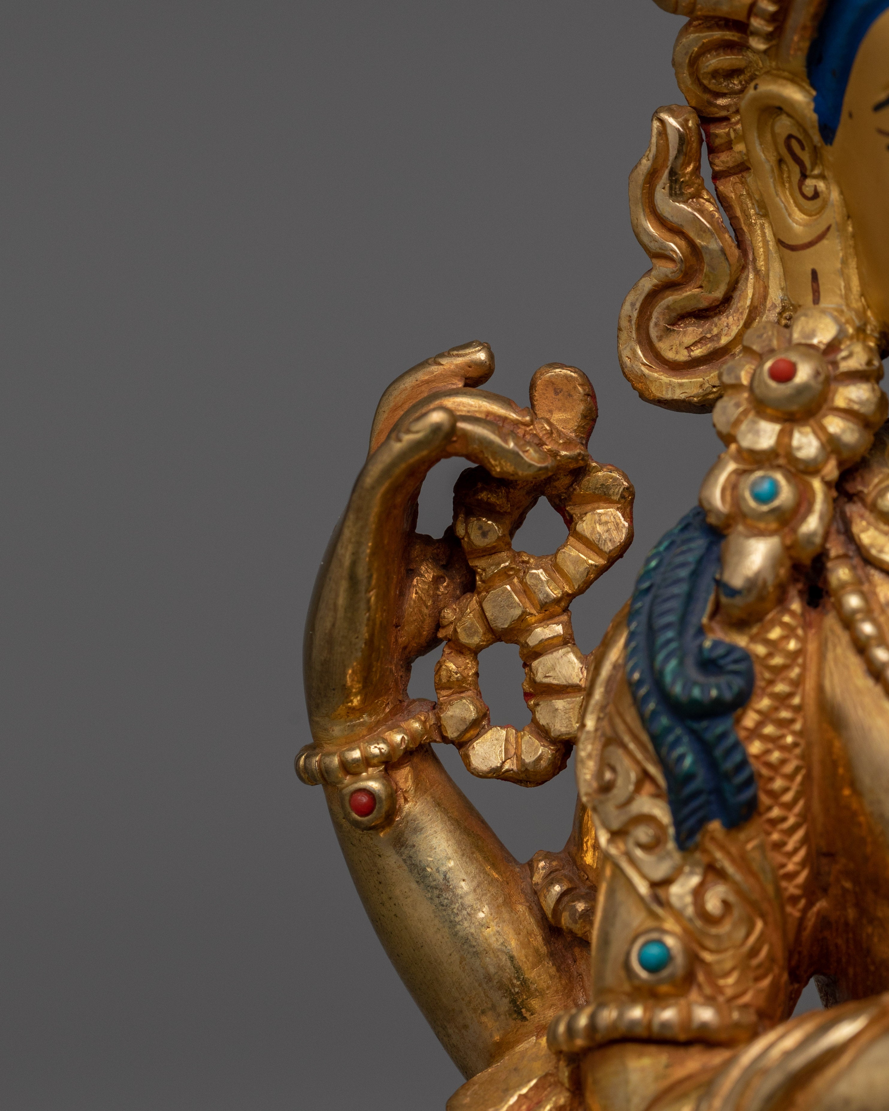 Traditional Himalayan Artwork Chenrezig Statue | Deity With Four Armed