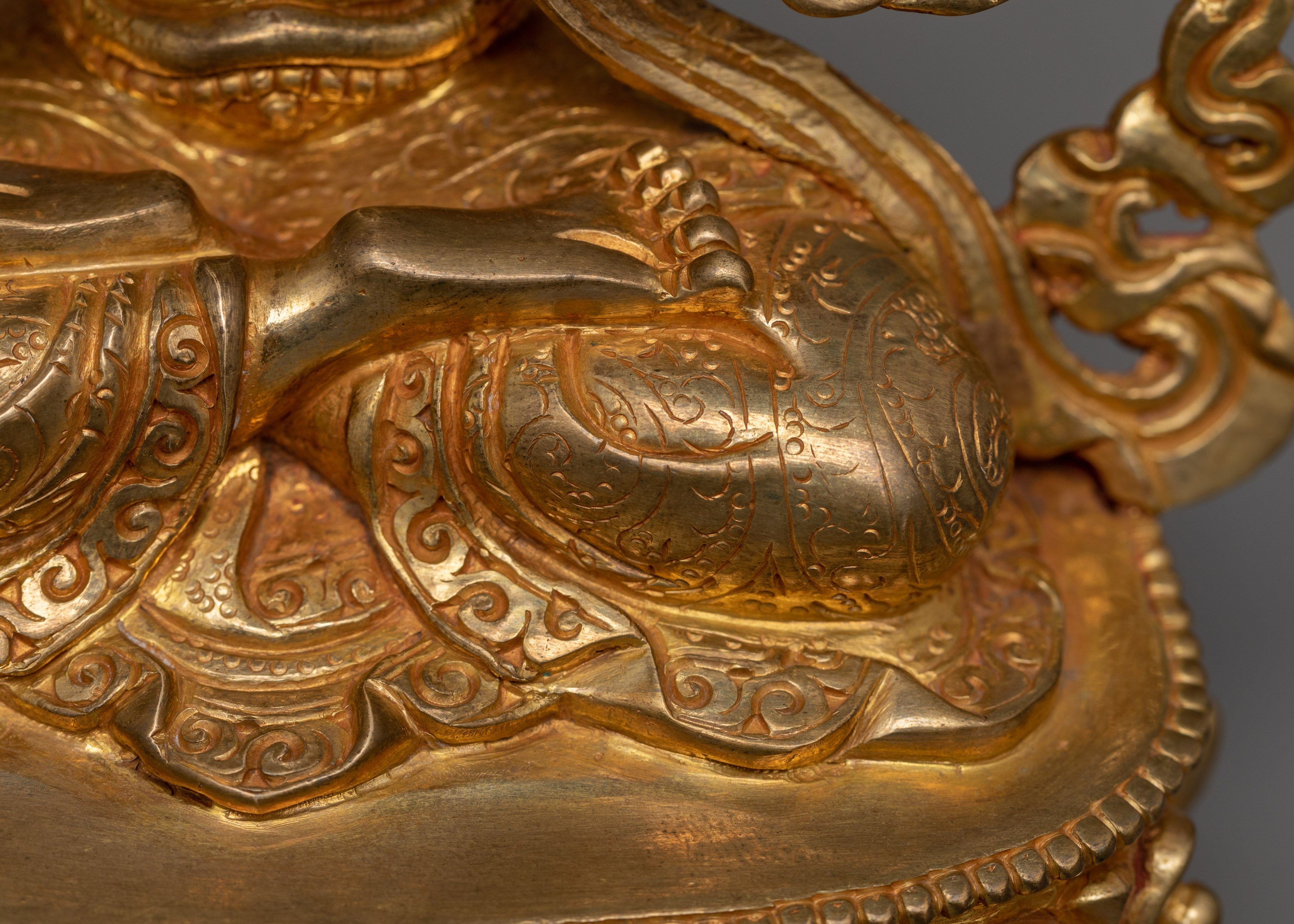 Traditional Himalayan Artwork Chenrezig Statue | Deity With Four Armed