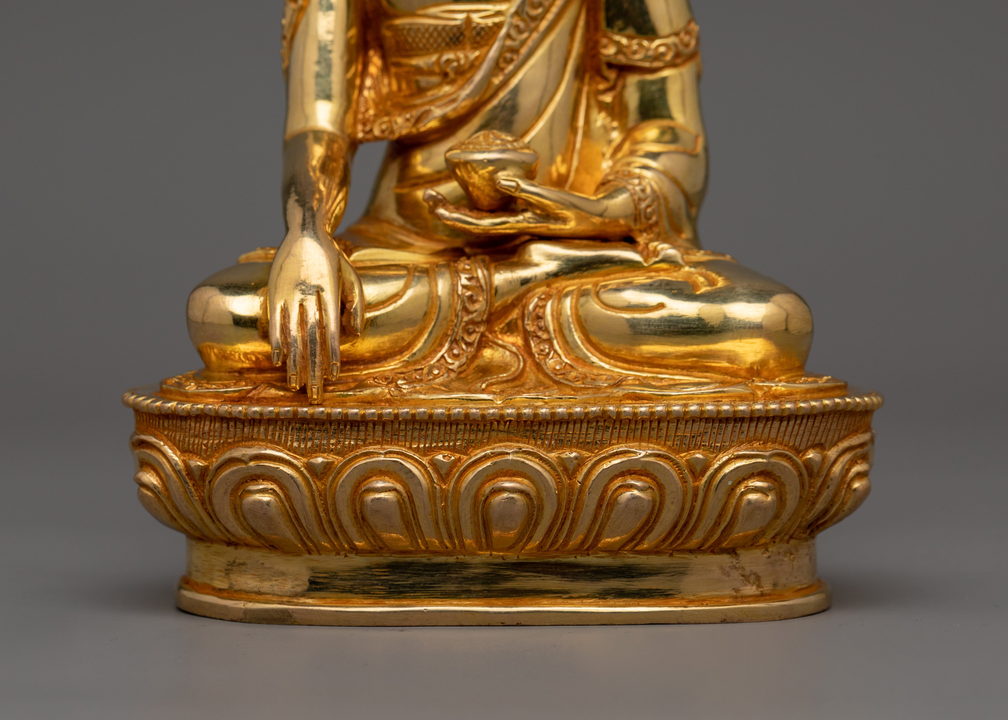 Enlightened Guru Shakyamuni Buddha Statue | Symbol of mindfulness practice