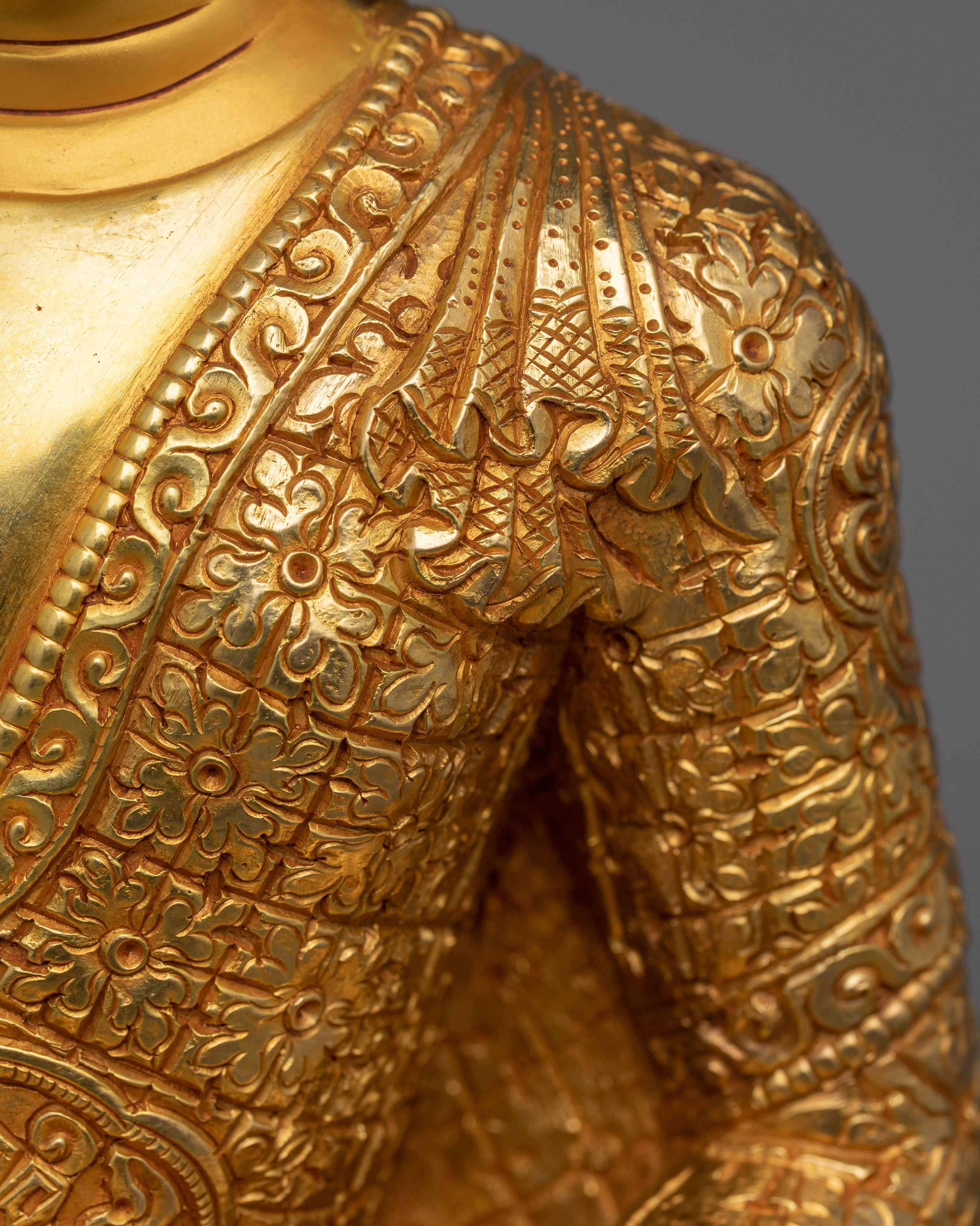 Beautiful Gold Gilded Amitabha Buddha | Infinite Light Buddha
