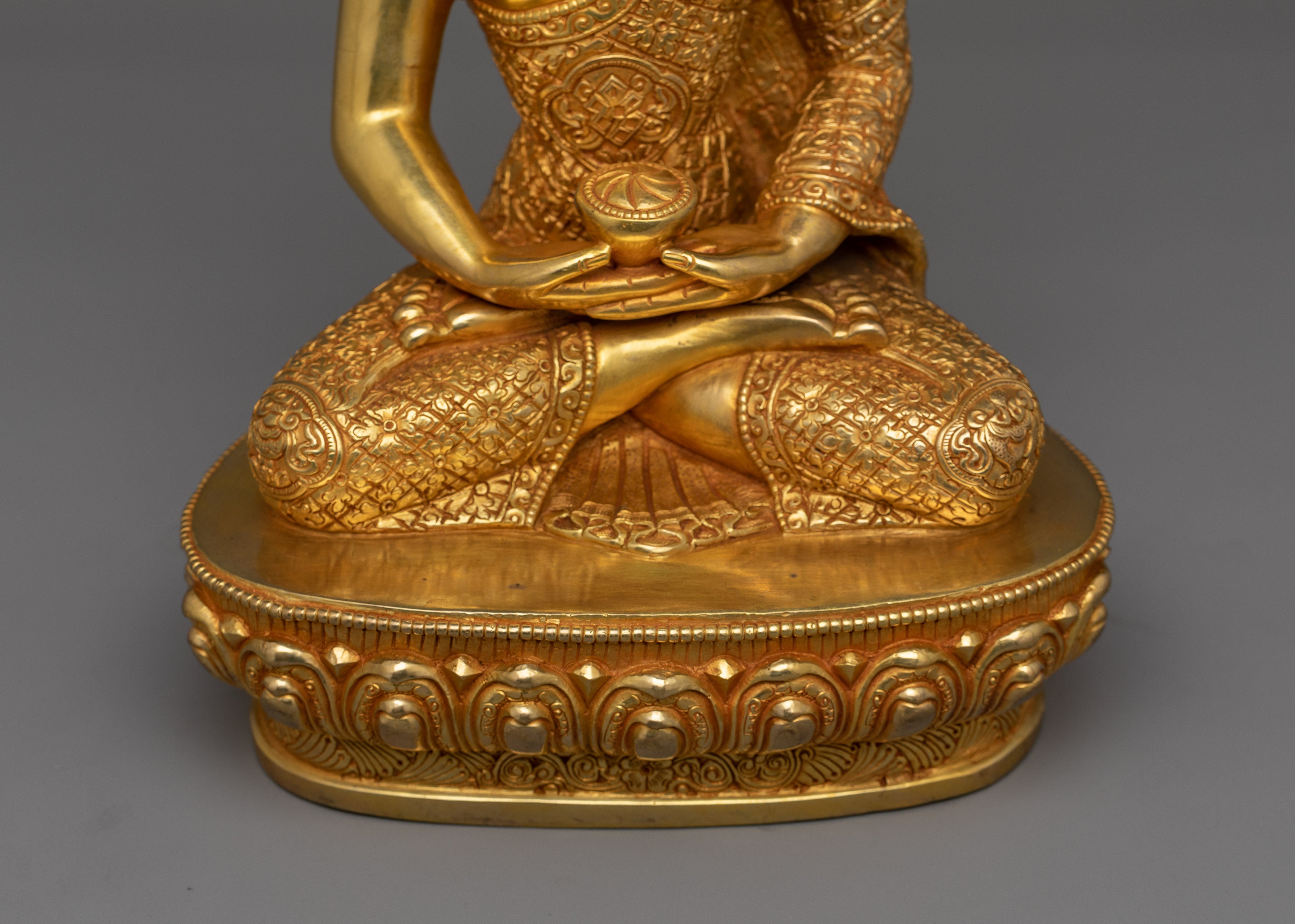 Beautiful Gold Gilded Amitabha Buddha | Infinite Light Buddha