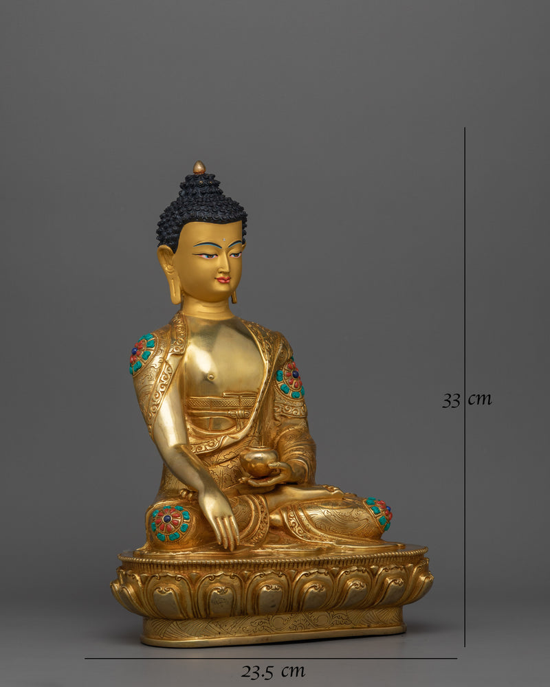sculpture-of-enlightened-teacher-shakyamuni-buddha