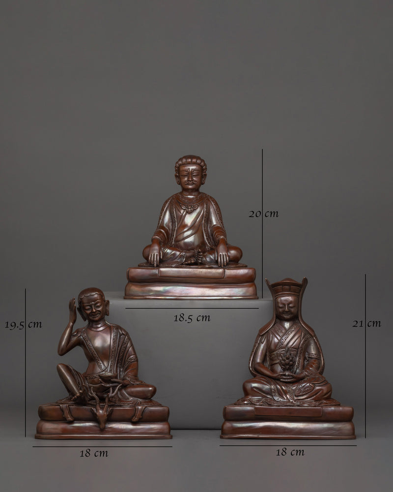 statue-set-of-kagyu-master