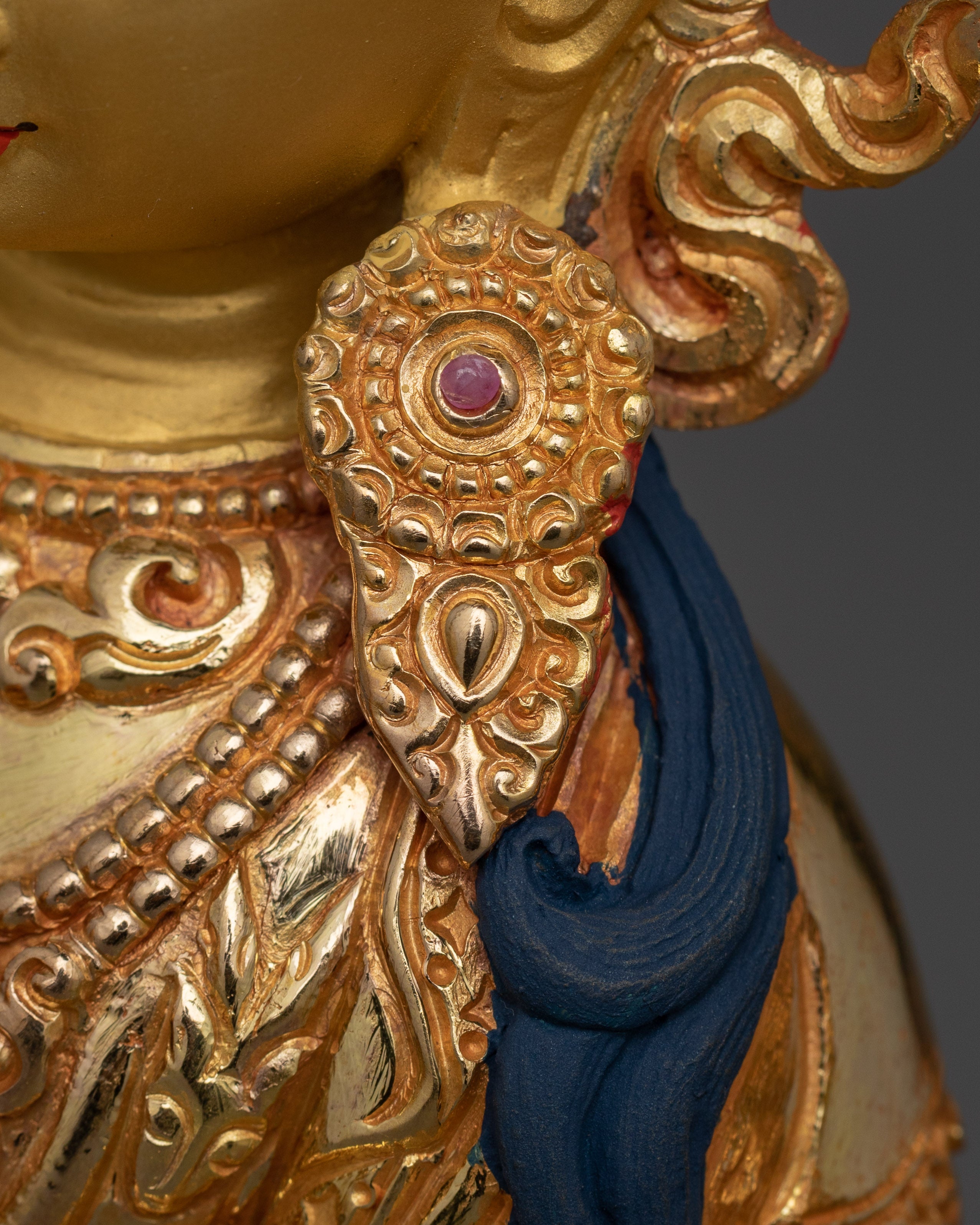 Traditional Himalayan Statue of Chenrezig | Protector of All Beings