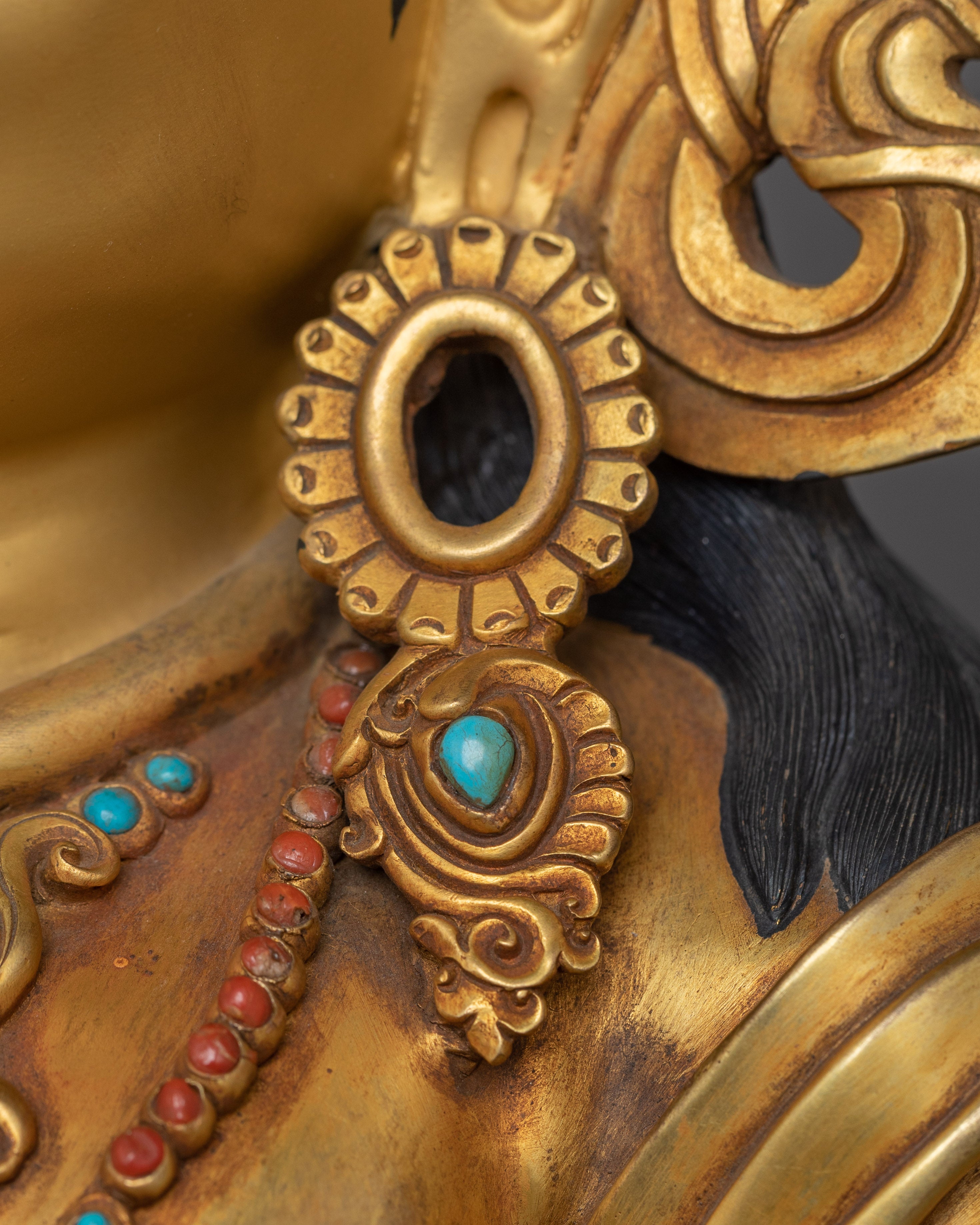 Skillfully Handcrafted Statue of Dzambhala | Deity of Wealth and Prosperity