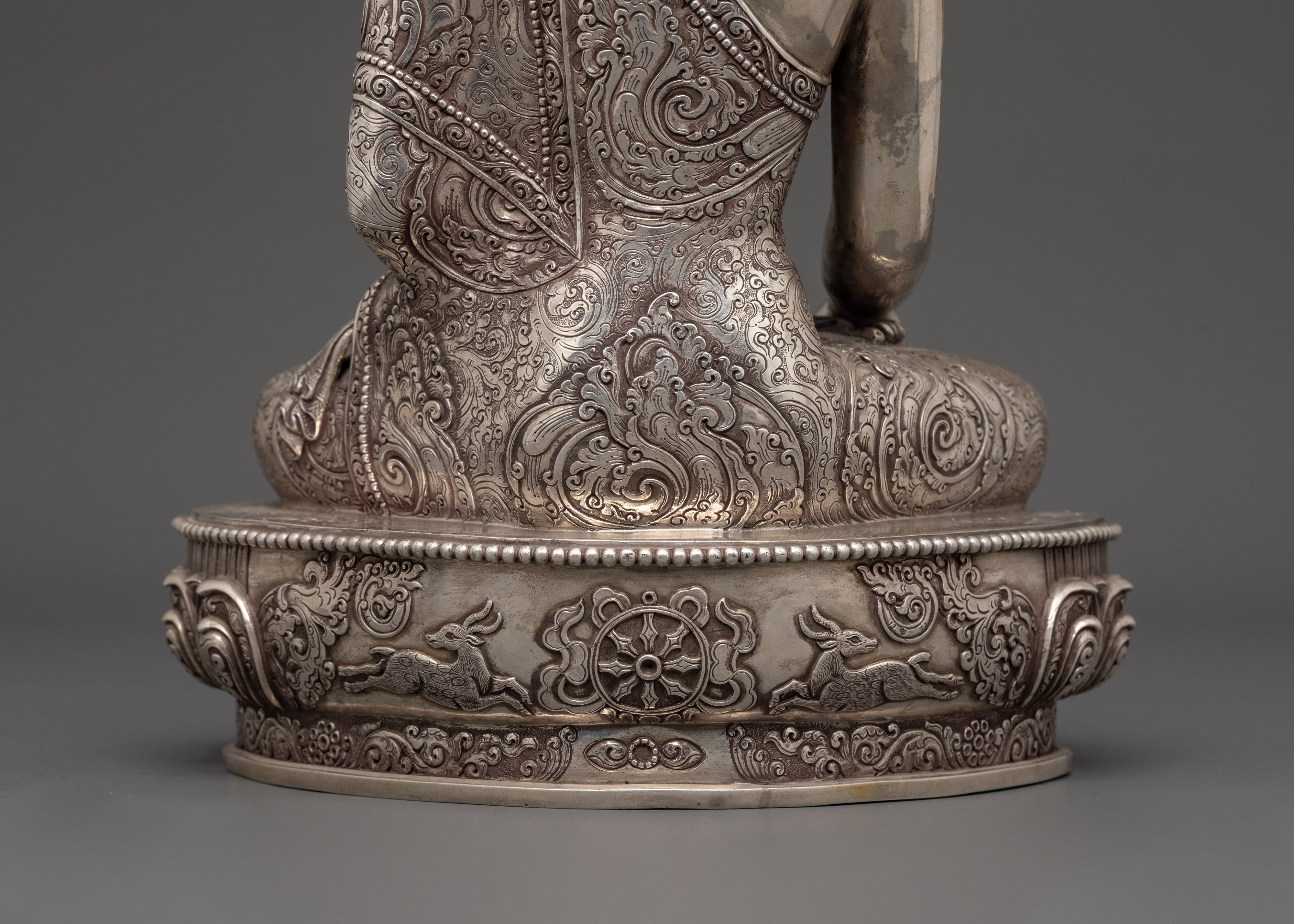 Traditional Buddhist Statue of Shakyamuni Buddha | The World-Honored One