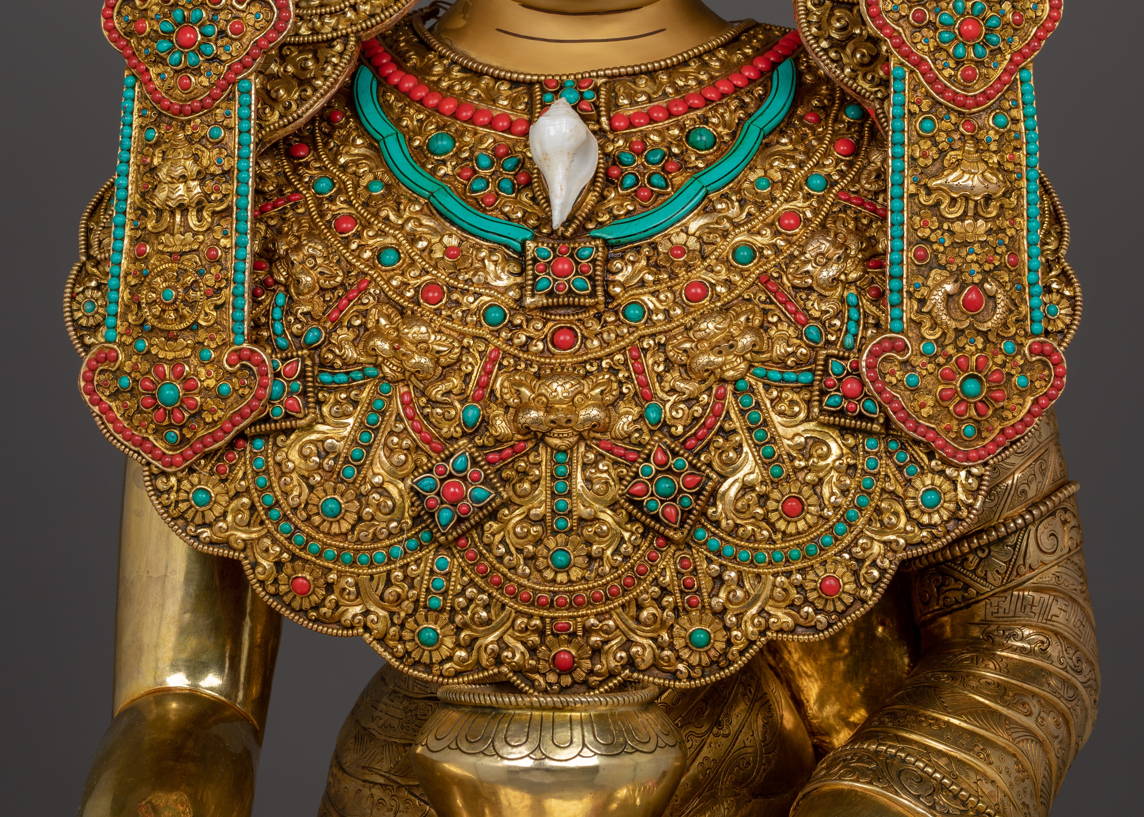 Divine Sculpture of Shakyamuni Buddha | The Enlightened One