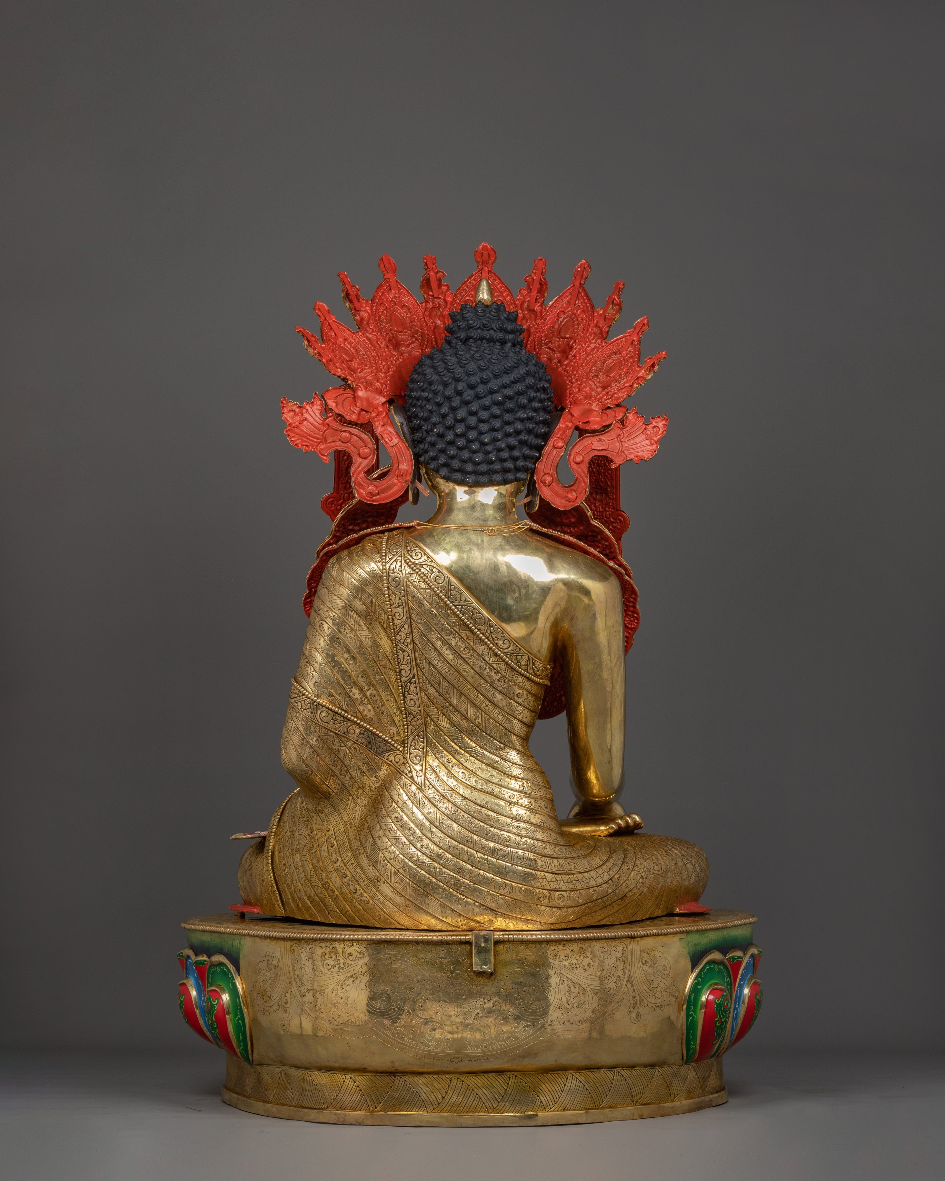 Divine Sculpture of Shakyamuni Buddha | The Enlightened One