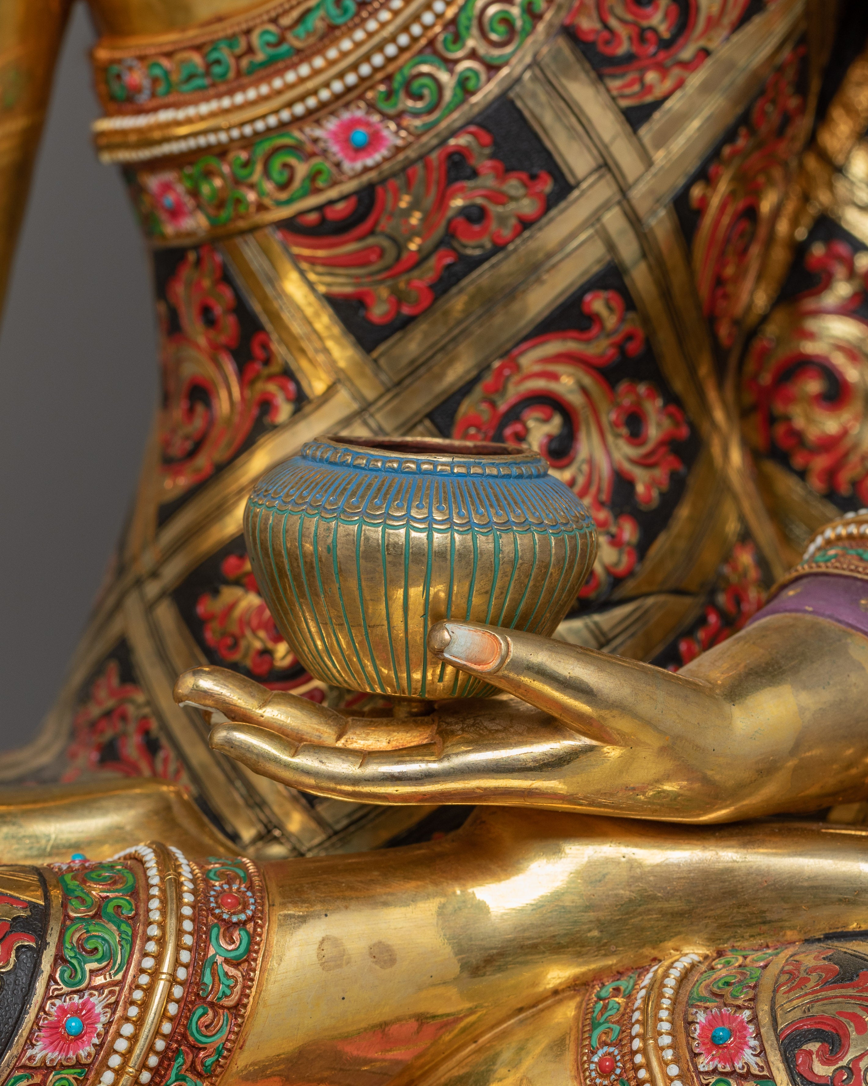 Traditional Figurine of Shakyamuni Buddha | The Buddha of Wisdom and Compassion