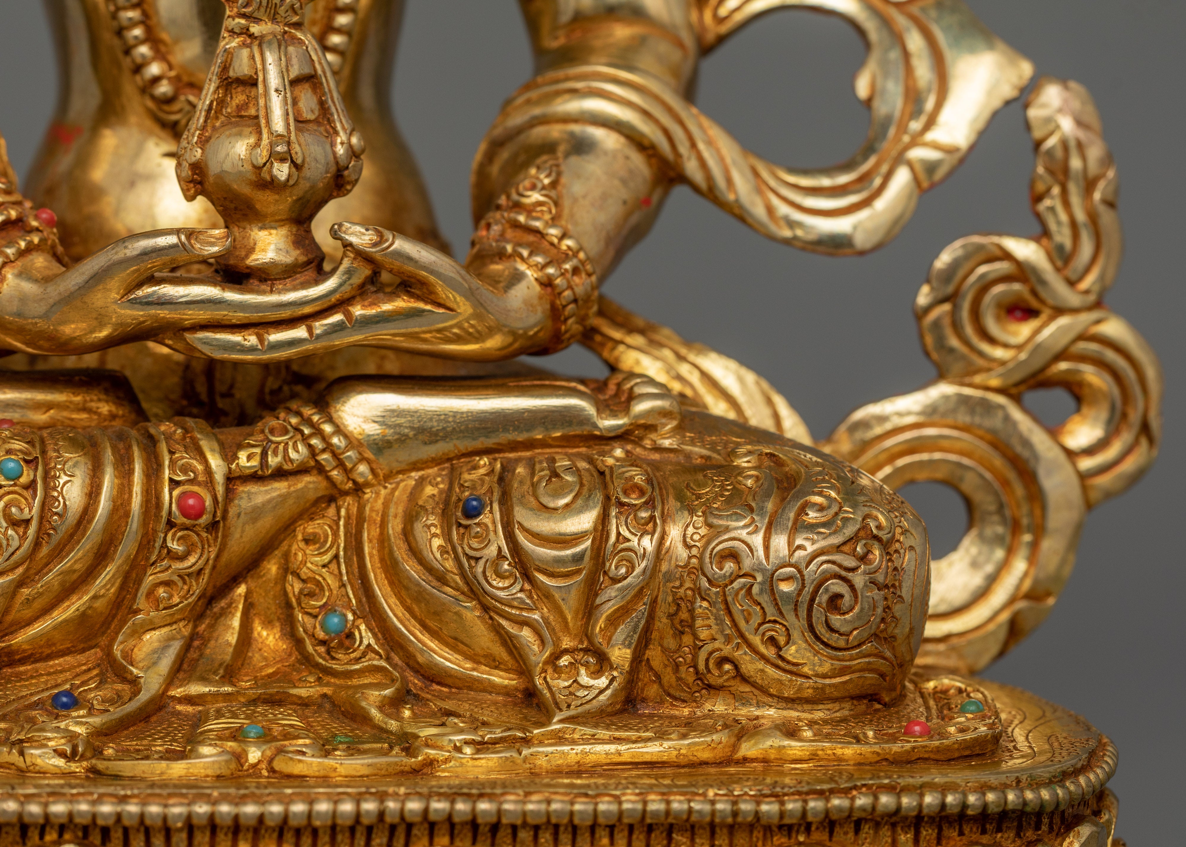 Divine Figurine of Amitayus | Pathway to Longevity and Well-Being