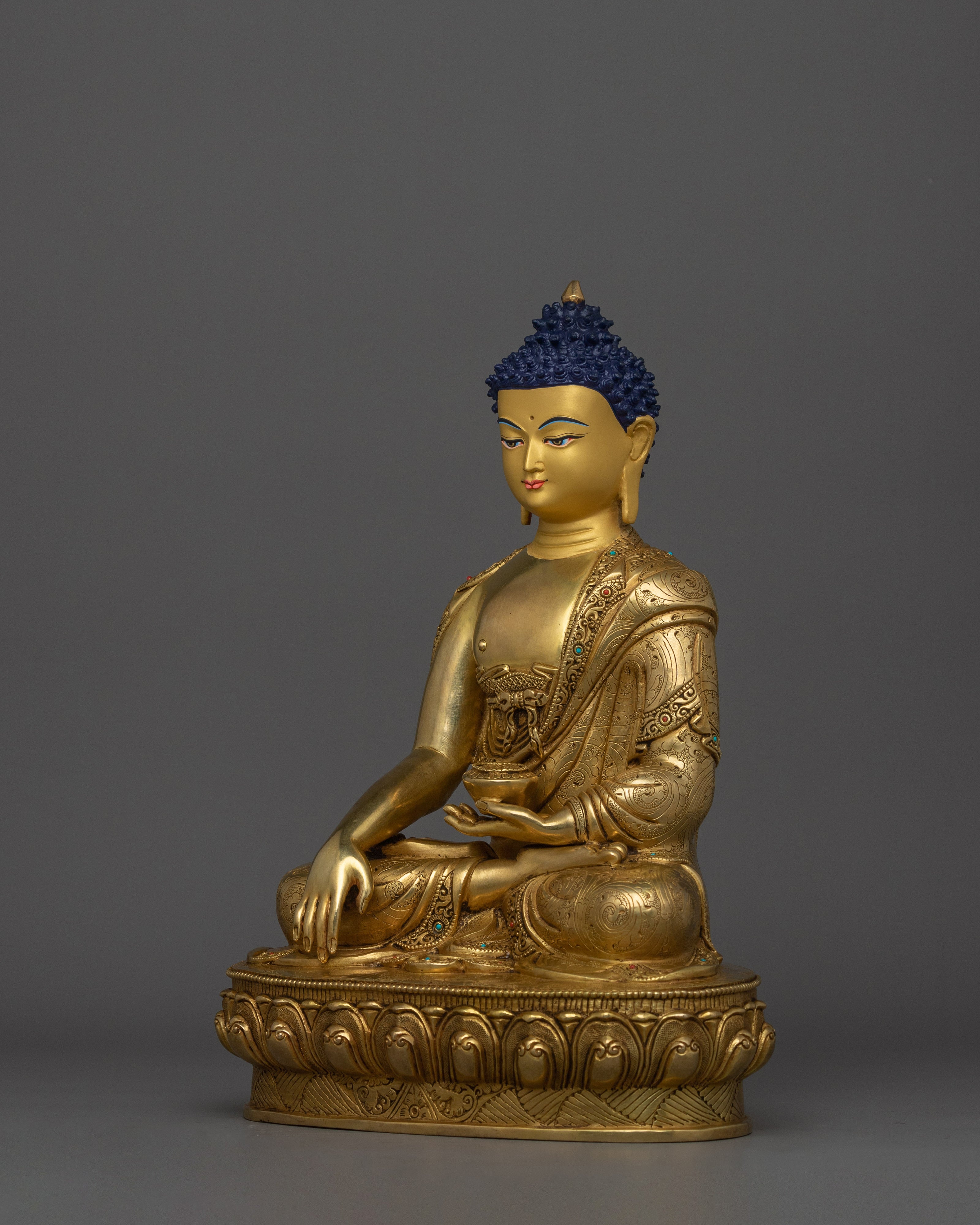 Buddhist Deity Shakyamuni Buddha | First Buddha of Enlightenment