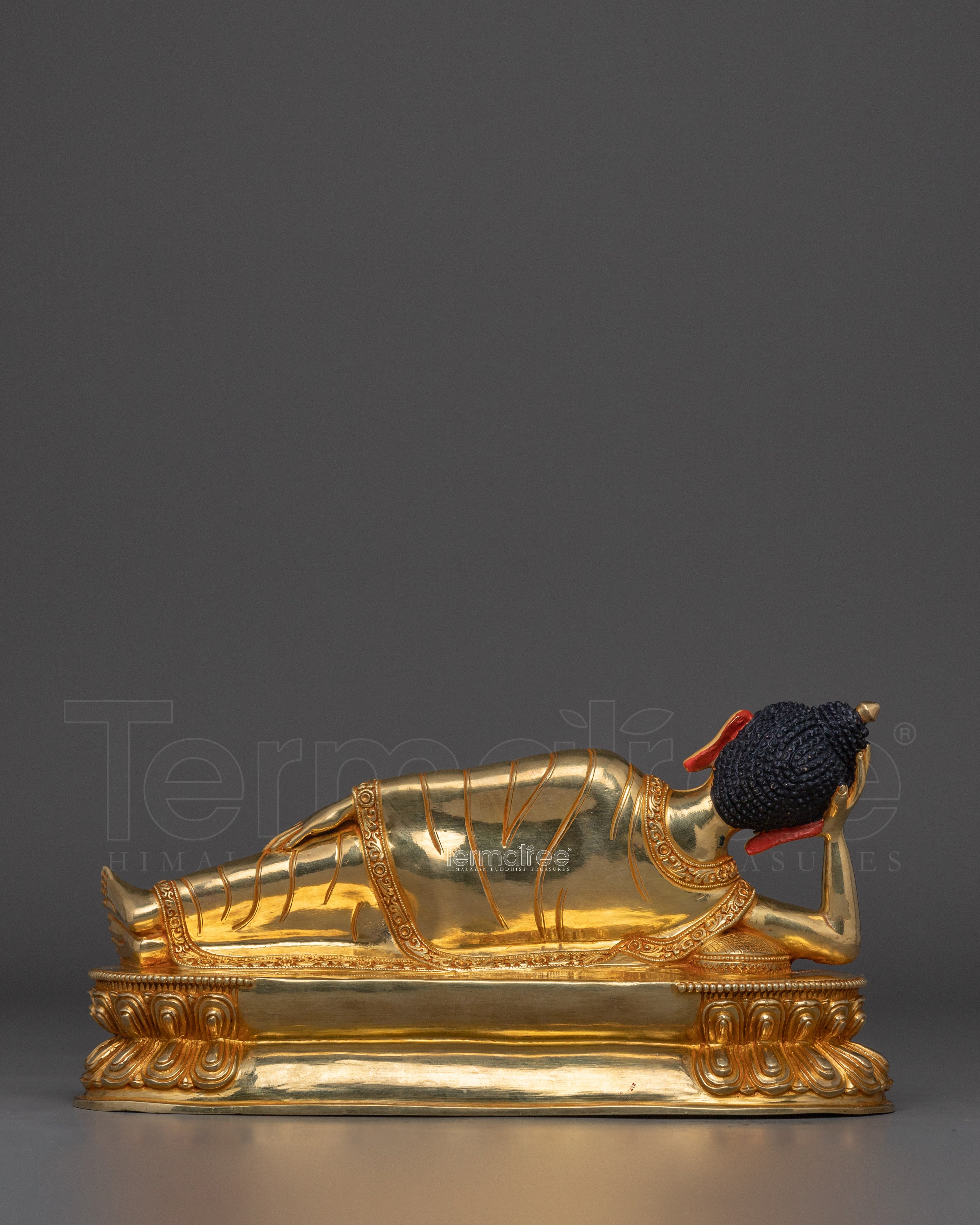 Sleeping Buddha statue |  Tranquil Rest in Divine Form