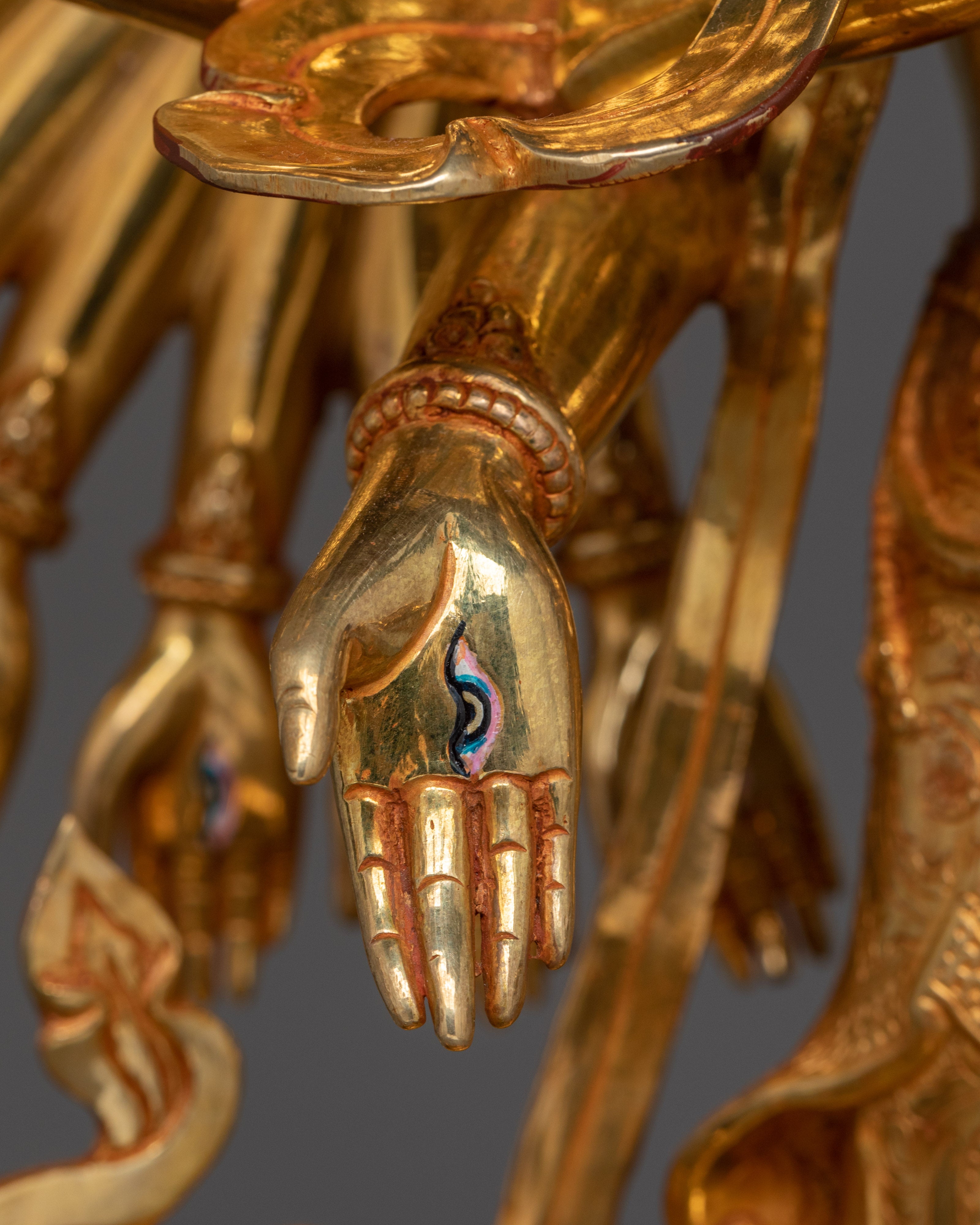 Thousand Armed Chenrezig Figurine | Avalokiteshvara Statue