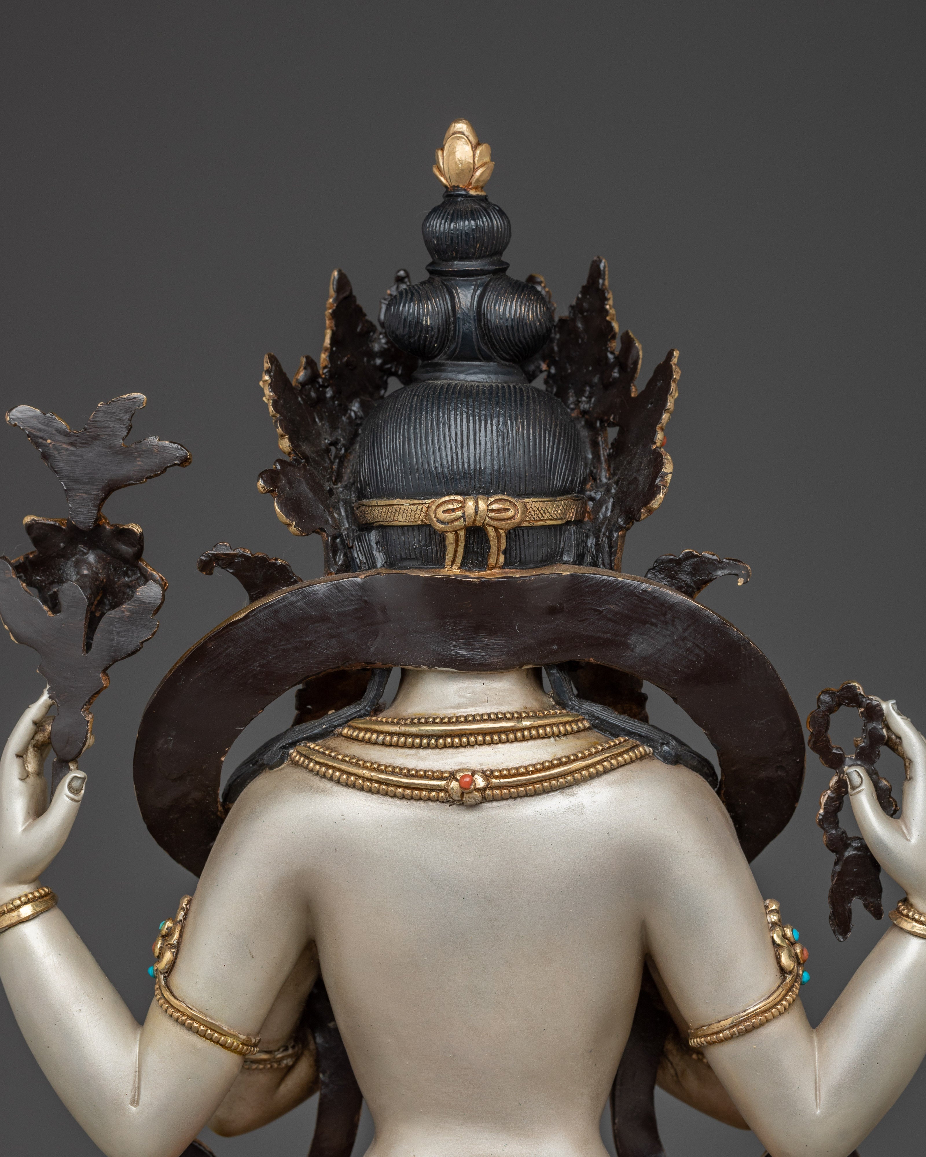 Serene Statue of Chenrezig | Guardian of Compassionate Wisdom