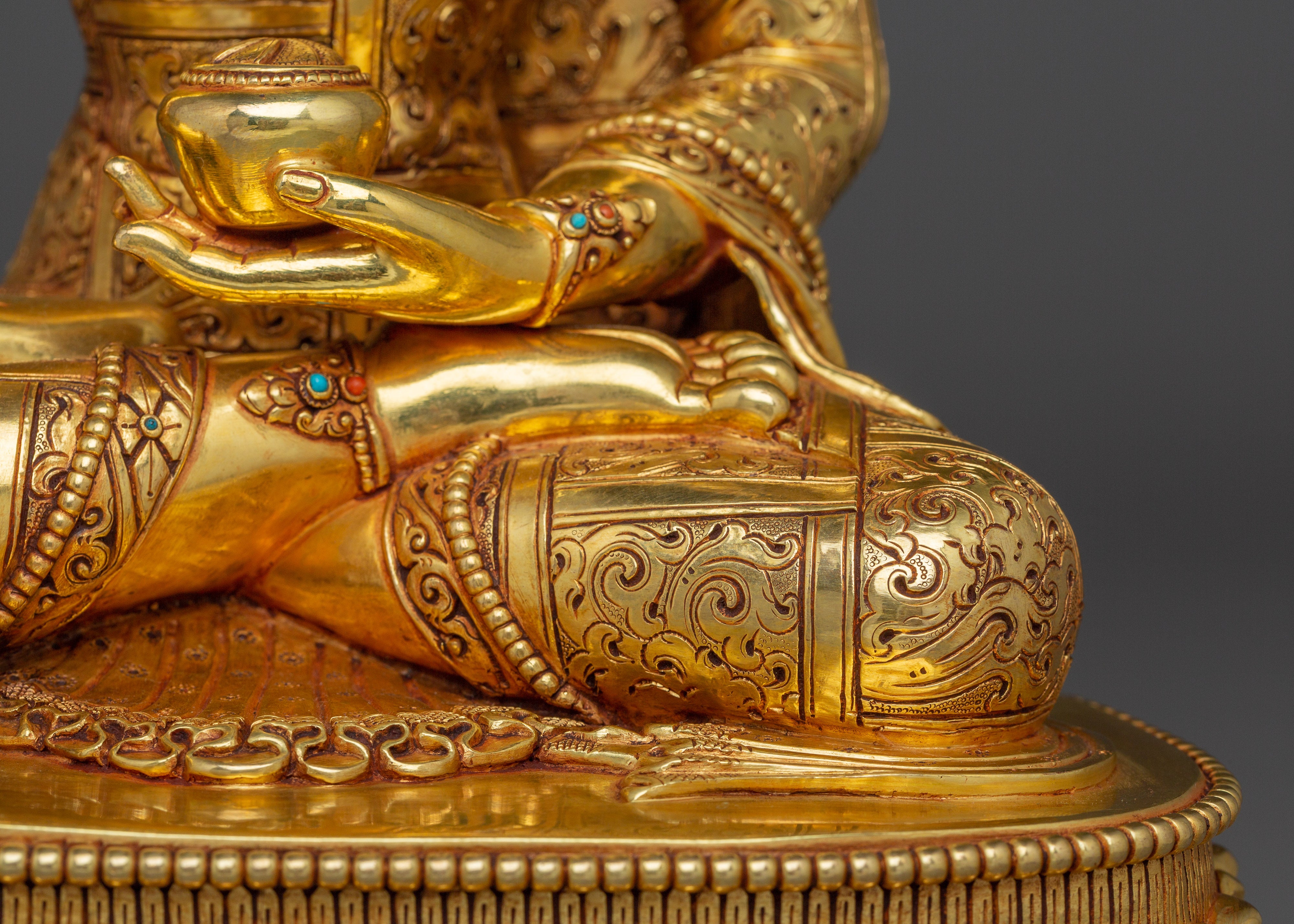 Decorative Shakyamuni Buddha Statue | Enlightenment Symbol