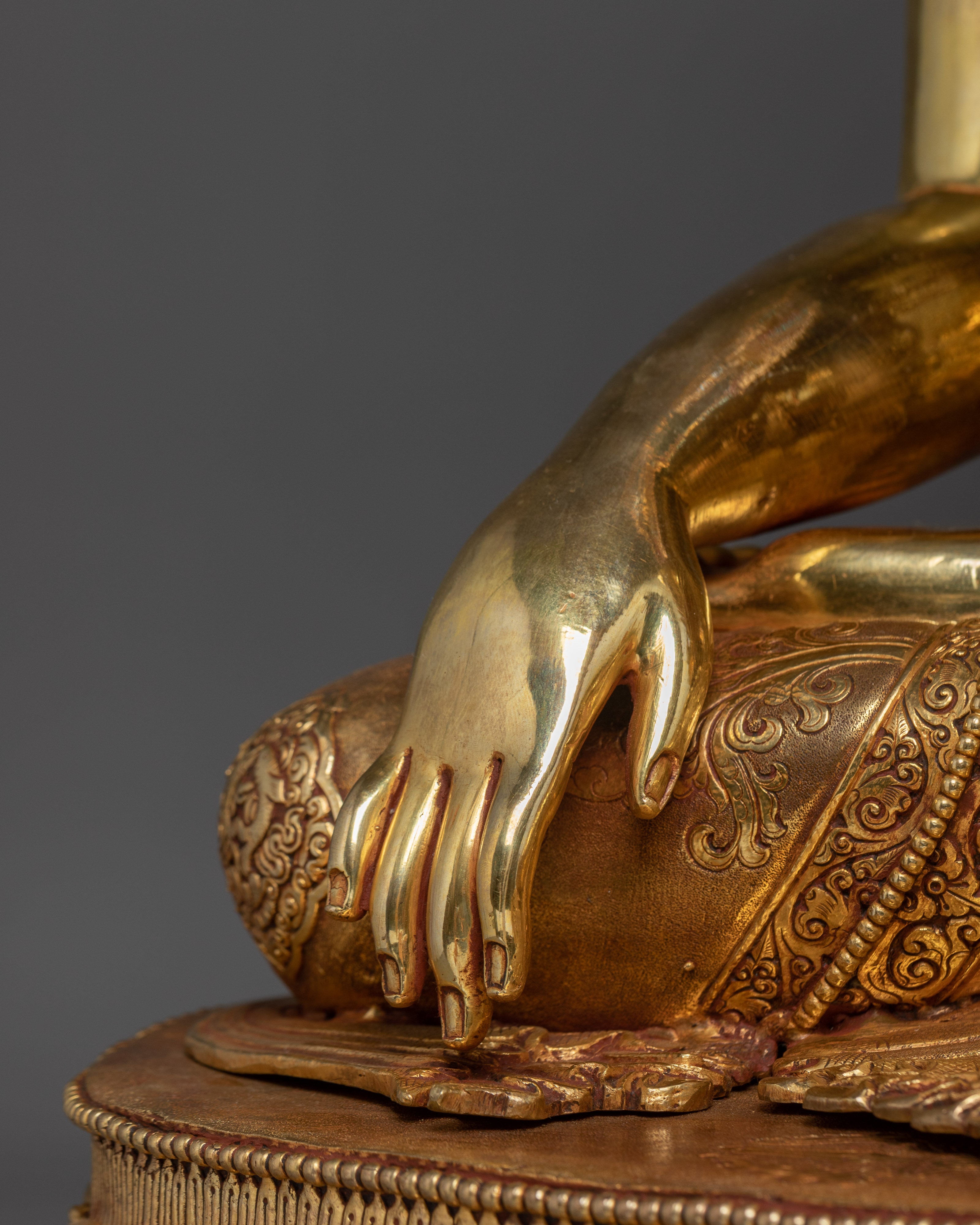 Crown Shakyamuni Buddha Statue | Traditional Figure