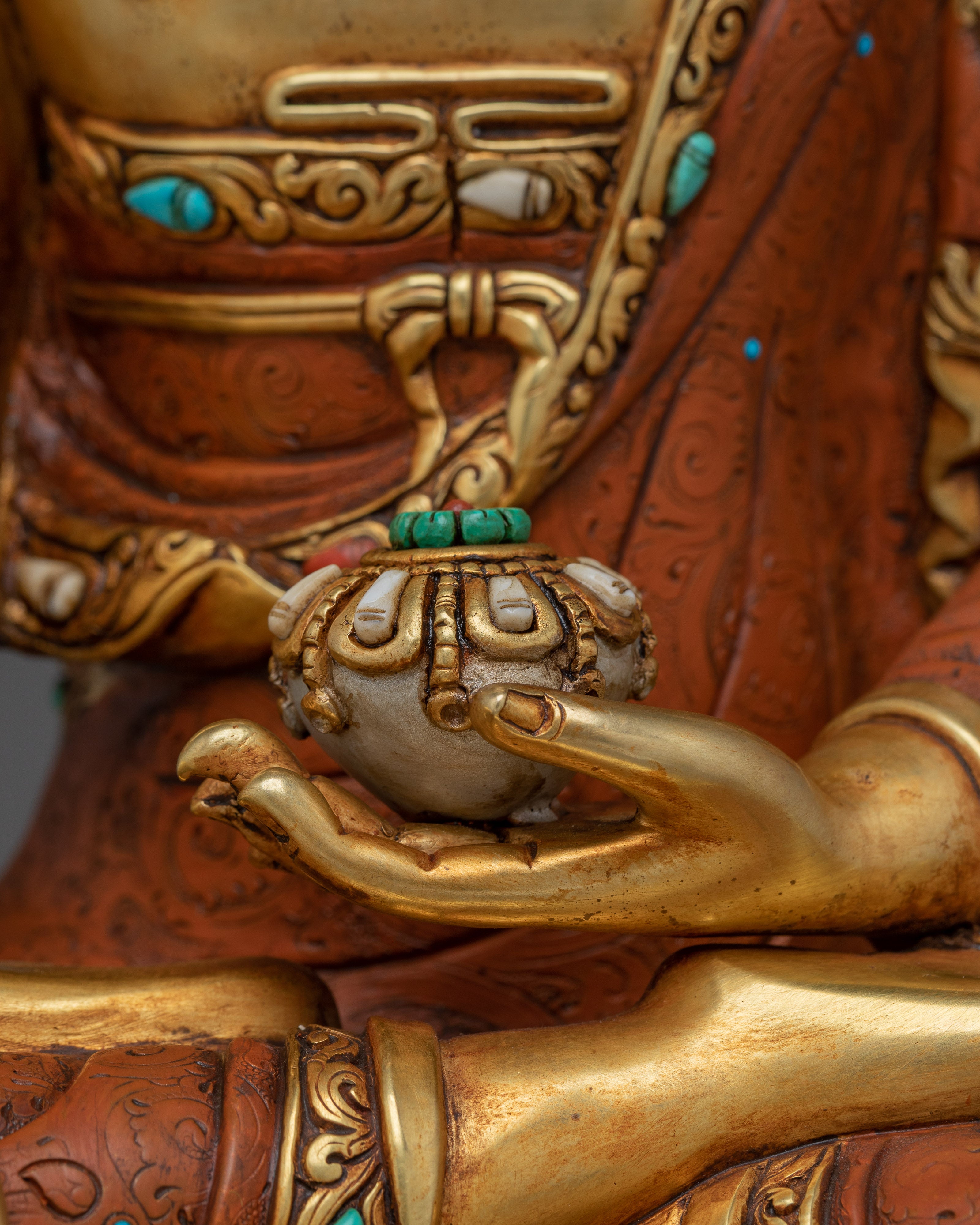 Enlightened Shakyamuni Buddha Golden Artwork | The Sage of Shakyas