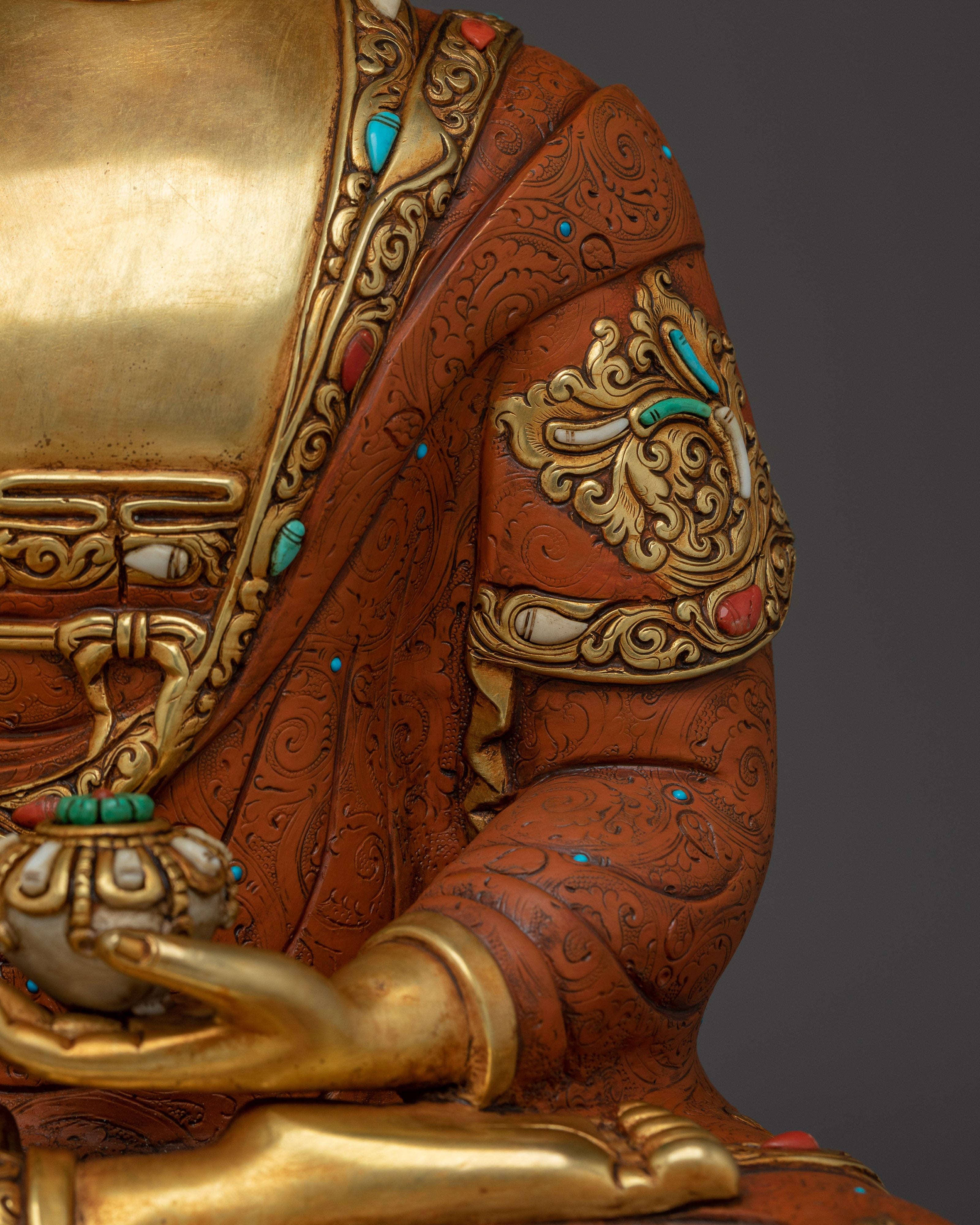 Enlightened Shakyamuni Buddha Golden Artwork | The Sage of Shakyas