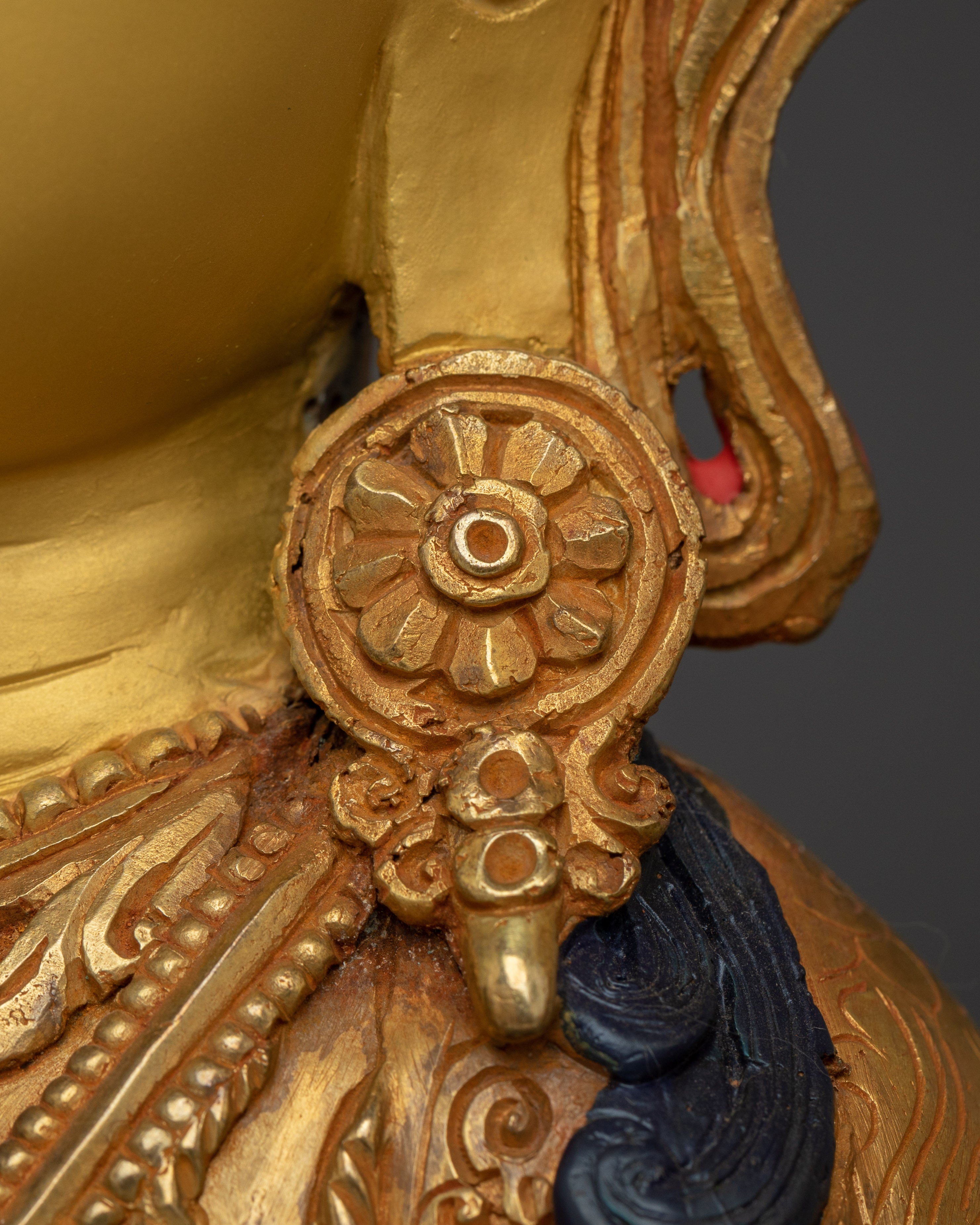 Chenrezig in Four-Armed Form | The one who looks with an unwavering eye