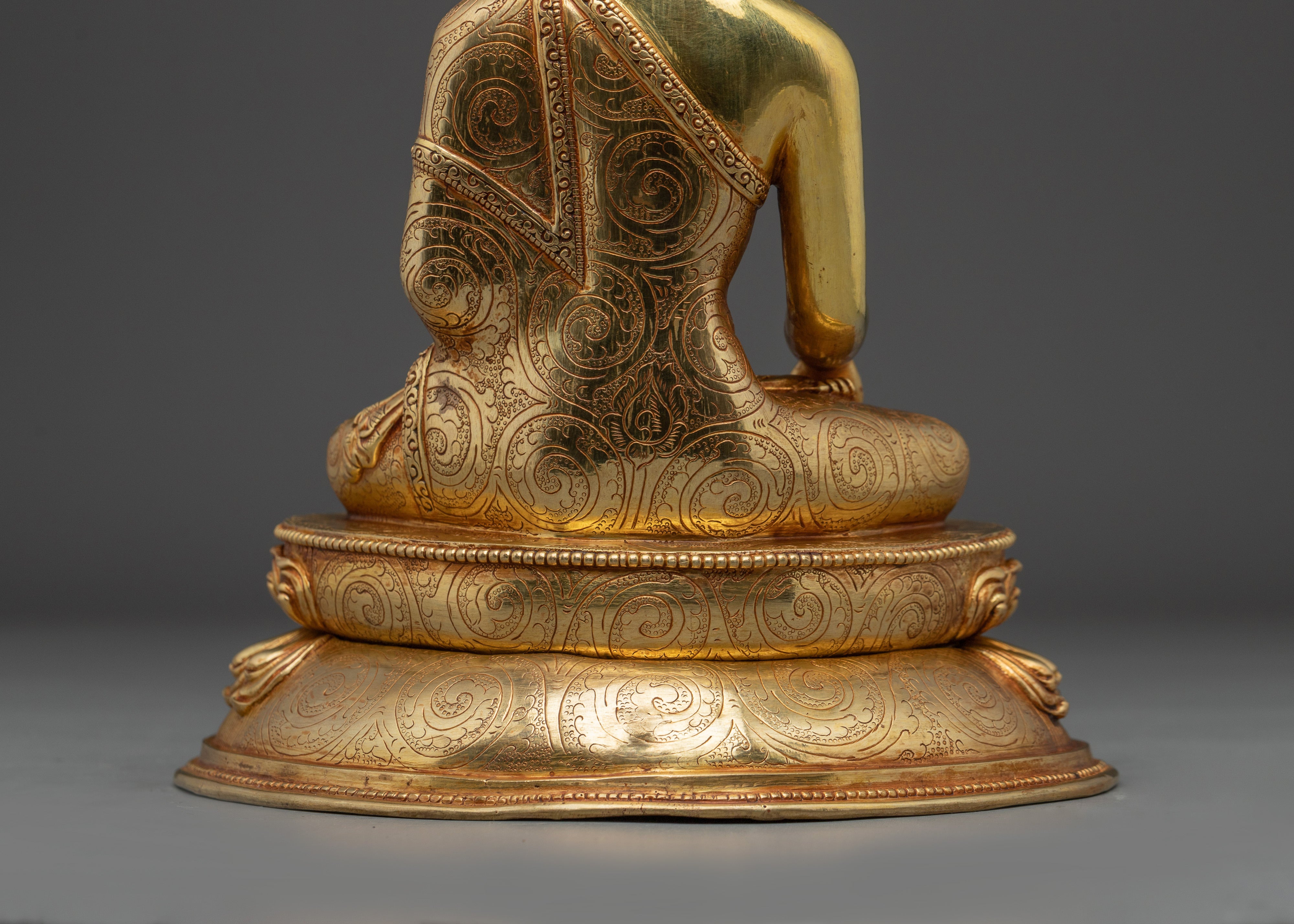 Golden Mitrupga Statue | Akshobhya Buddha Artwork