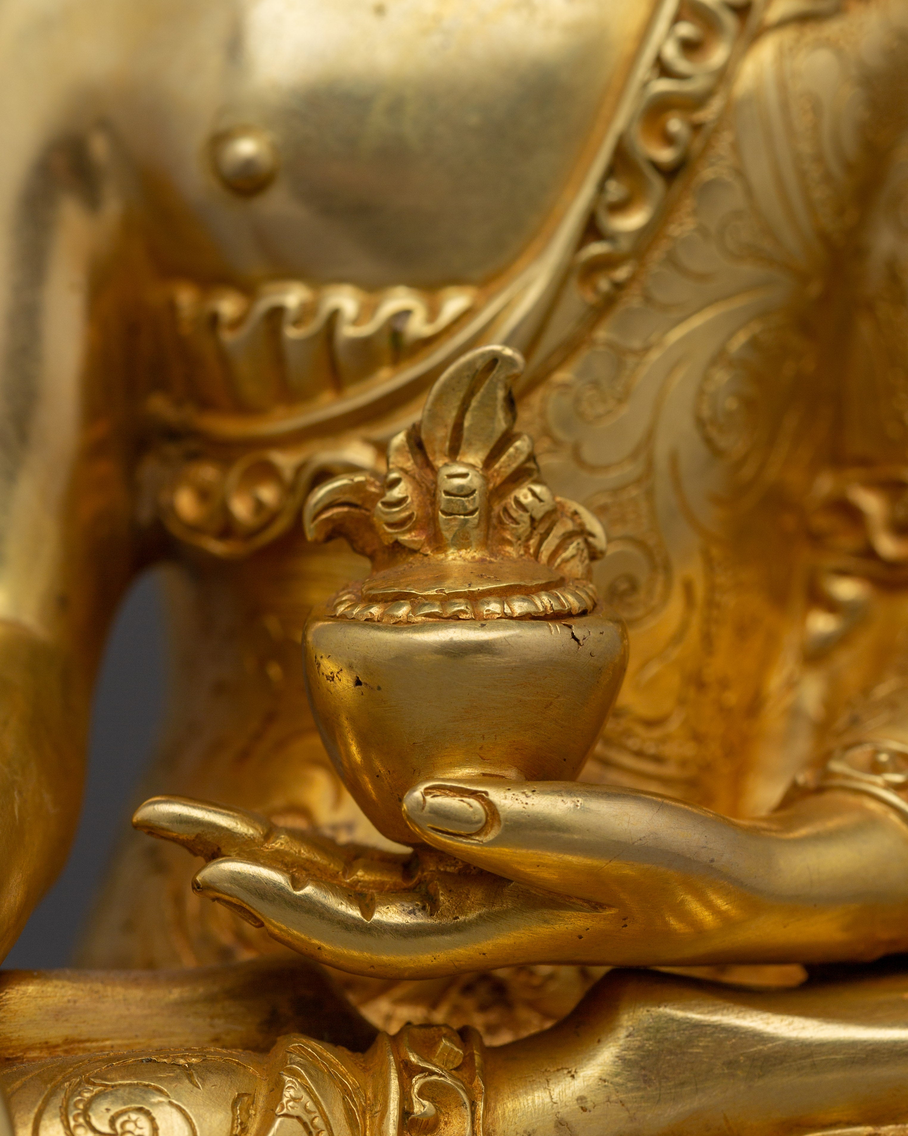 Healing Deity Medicine Buddha of Tibetan Buddhism | The Supreme Healer