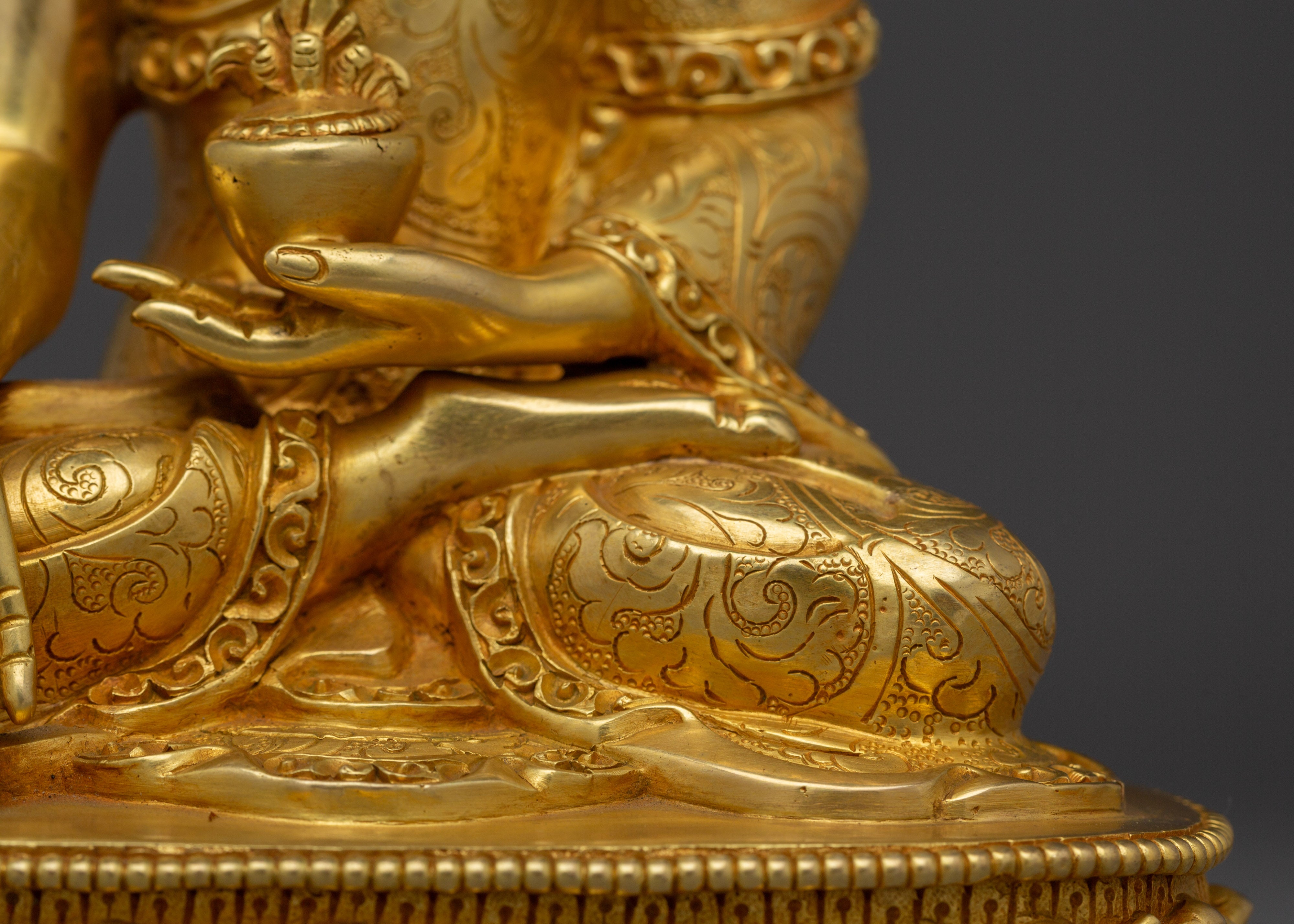 Healing Deity Medicine Buddha of Tibetan Buddhism | The Supreme Healer