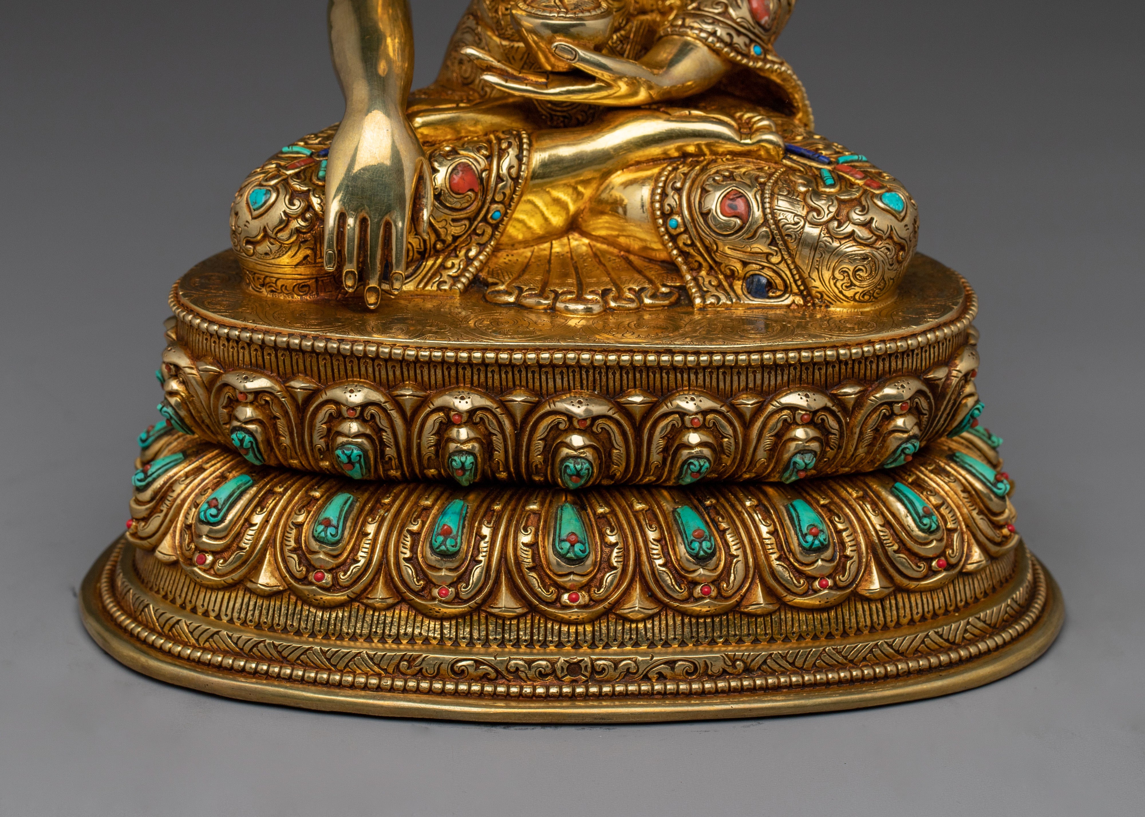Shakyamuni Buddha Symbol of Peace | Historical Buddha