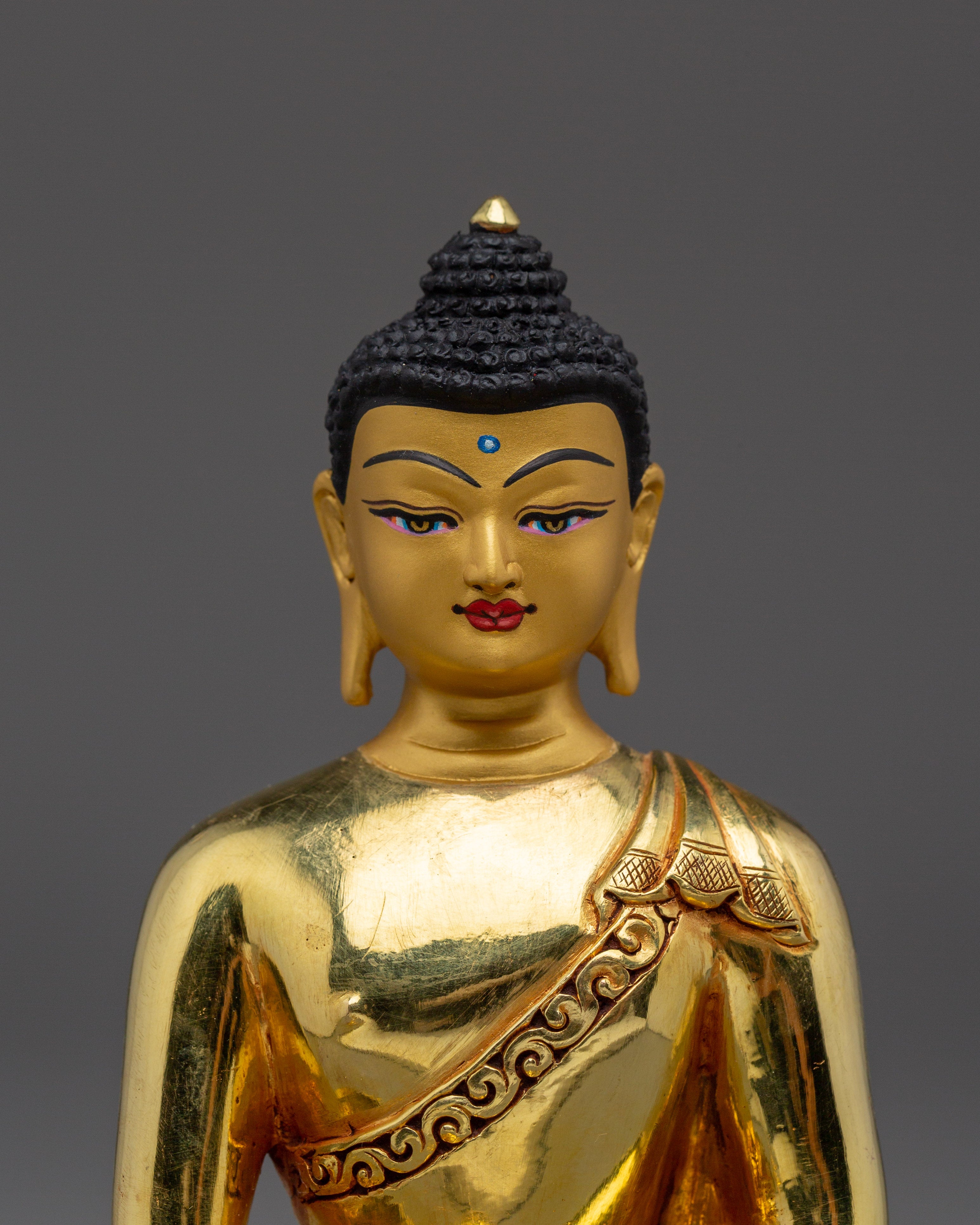 Traditional Serene Shakyamuni Buddha Sculpture | Enlightenment Symbol