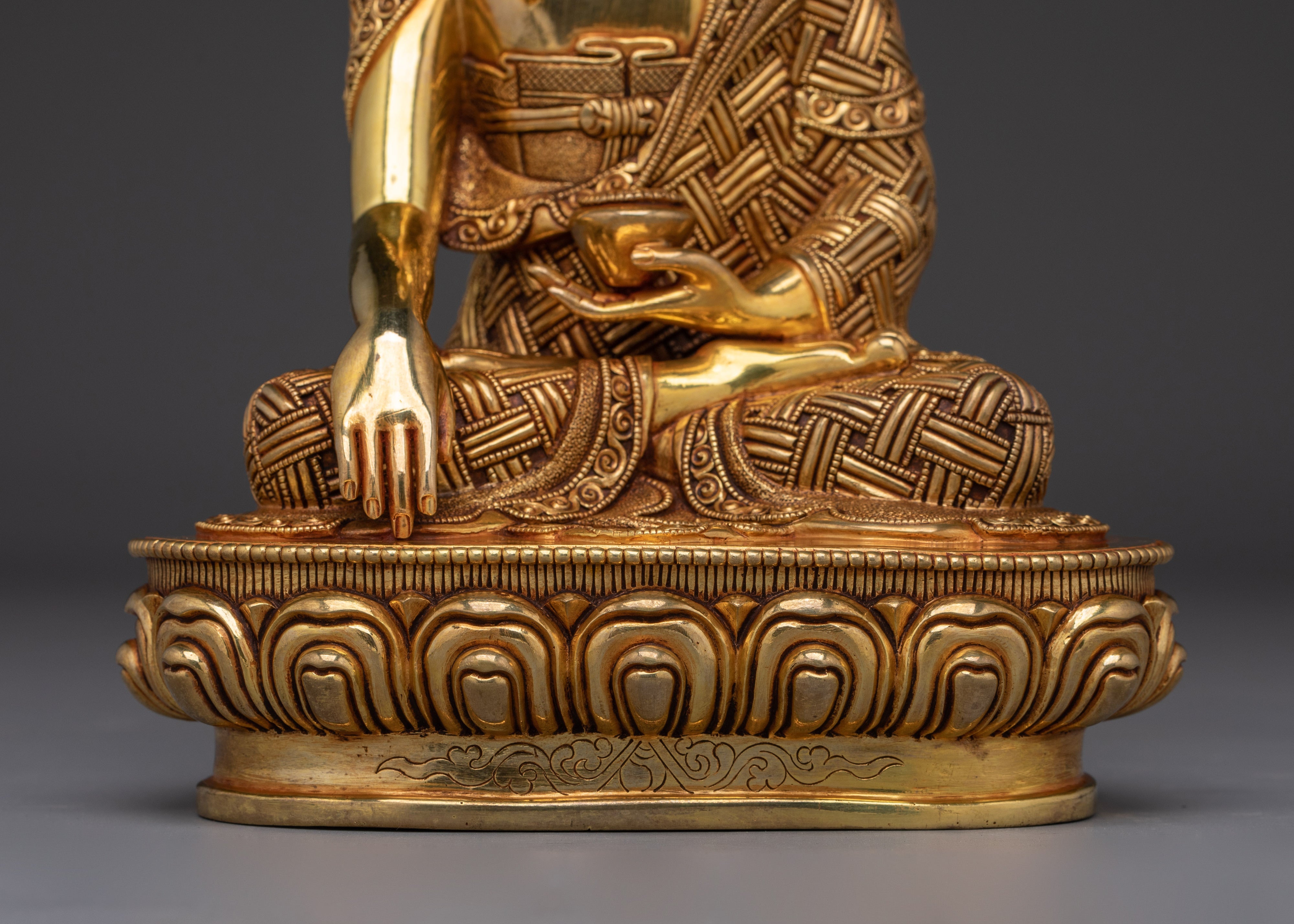 Authentic Shakyamuni Buddha Statue for Buddhist Spirituality